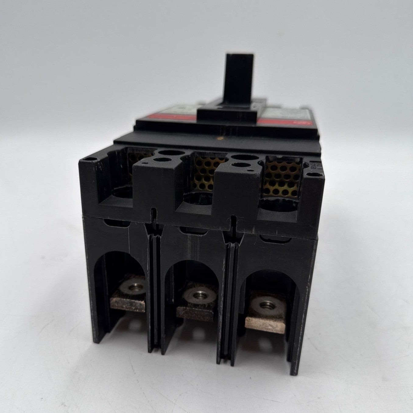 GE TFL236225WL Circuit Breaker 225A 3P 600V 3PH TFL 225 Amp 3 Pole Used