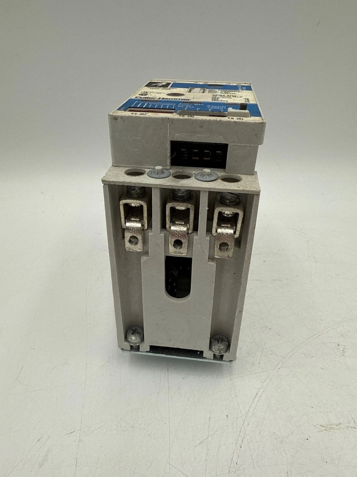 Cutler Hammer W200M2CFC Motor Starter NEMA Size 2 45A 3P 600V 3PH Control 120V Used