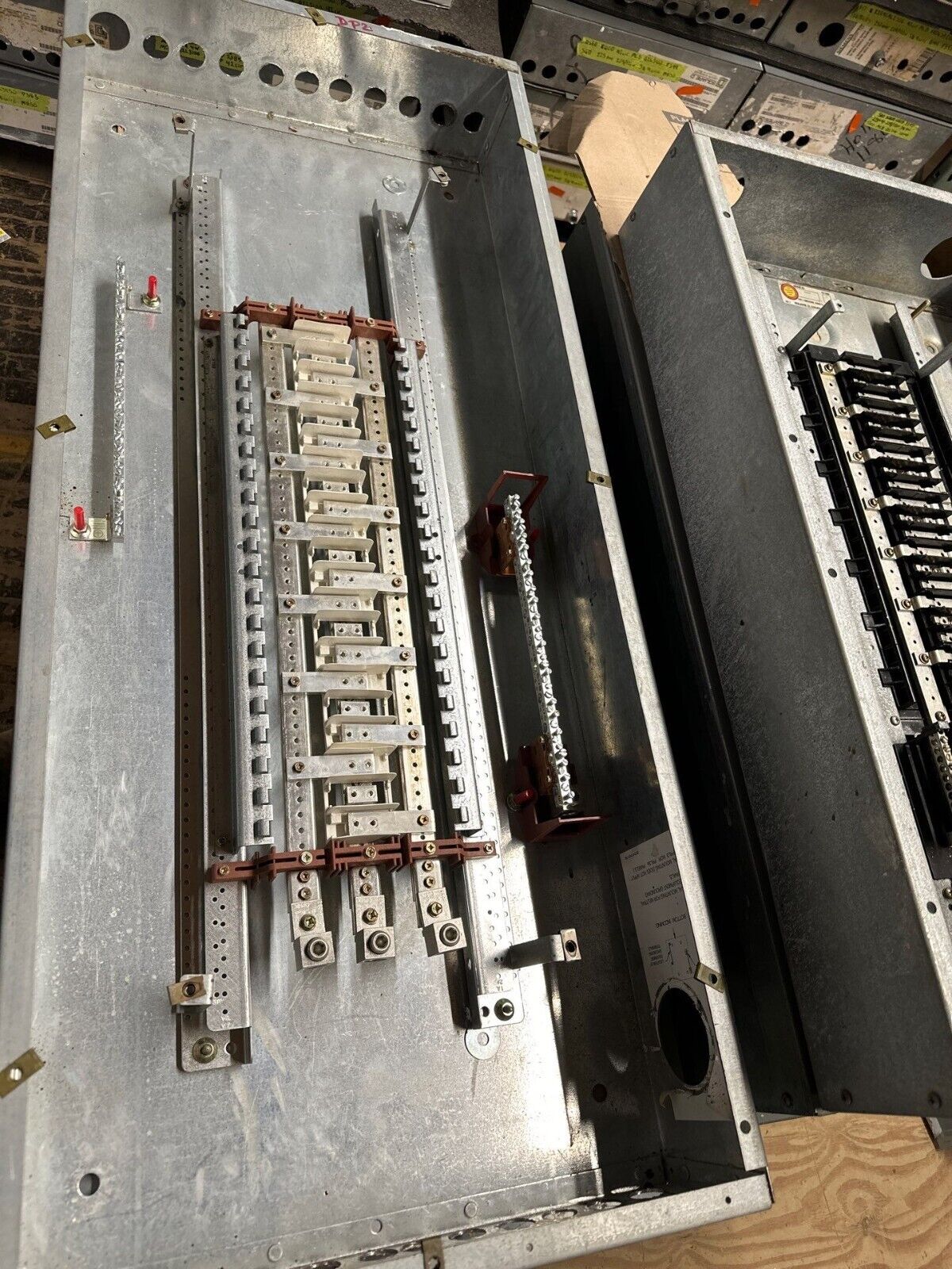 Cutler Hammer PRL1A Panelboard 225A 120/208V 3PH 4W Main Lug MLO 42 Cir 225 Amp P130 Used