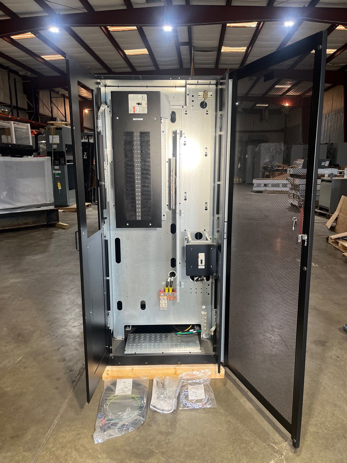 50KVA Eaton 93PM-50 IAC-D 480-208VAC UPS Distribution Integrated Accessory Cabinet New