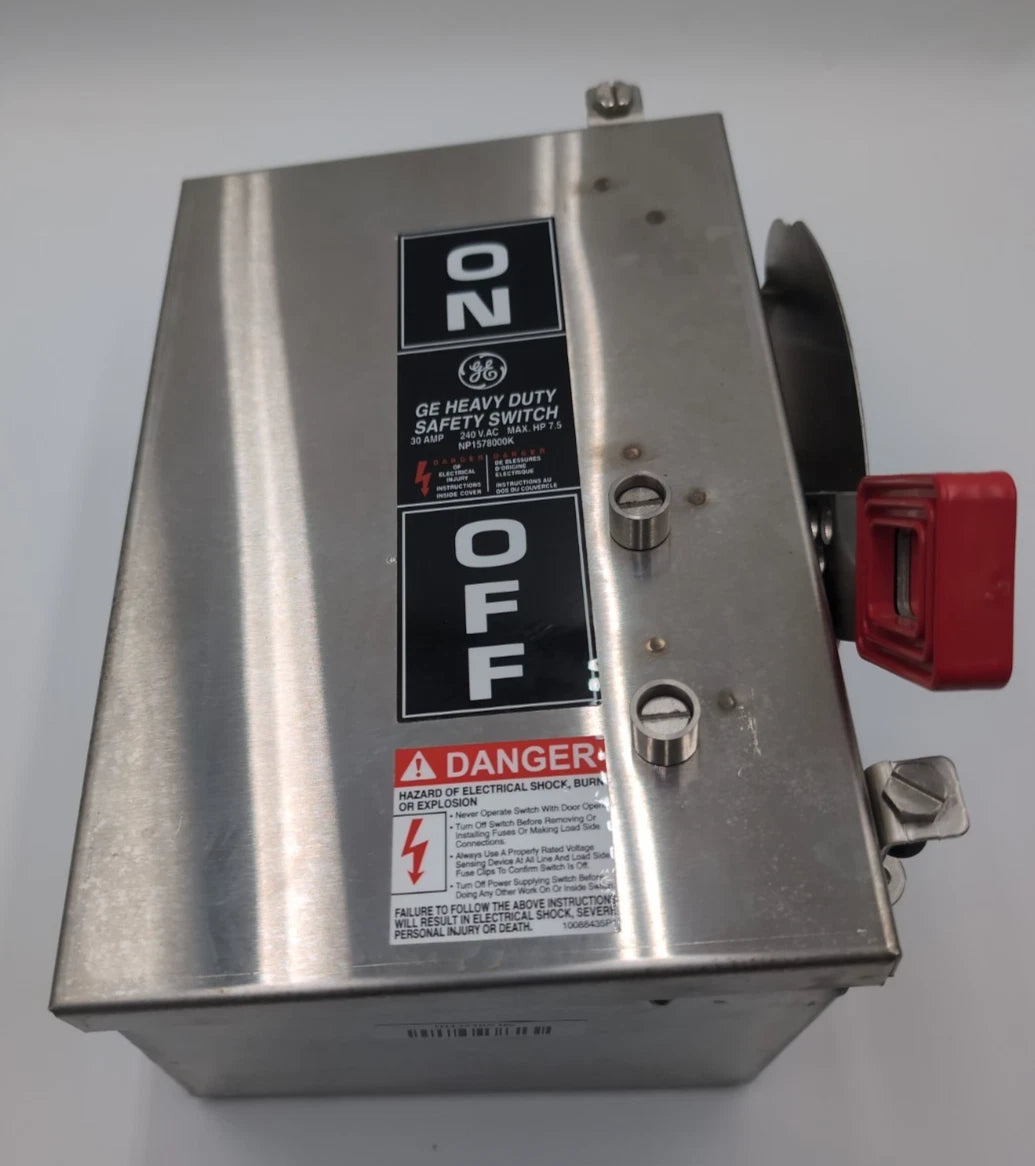 GE TH4321SS Safety Disconnect Switch 30A 3P 240V 3PH 4X Encl 30 Amp 3 Pole New New