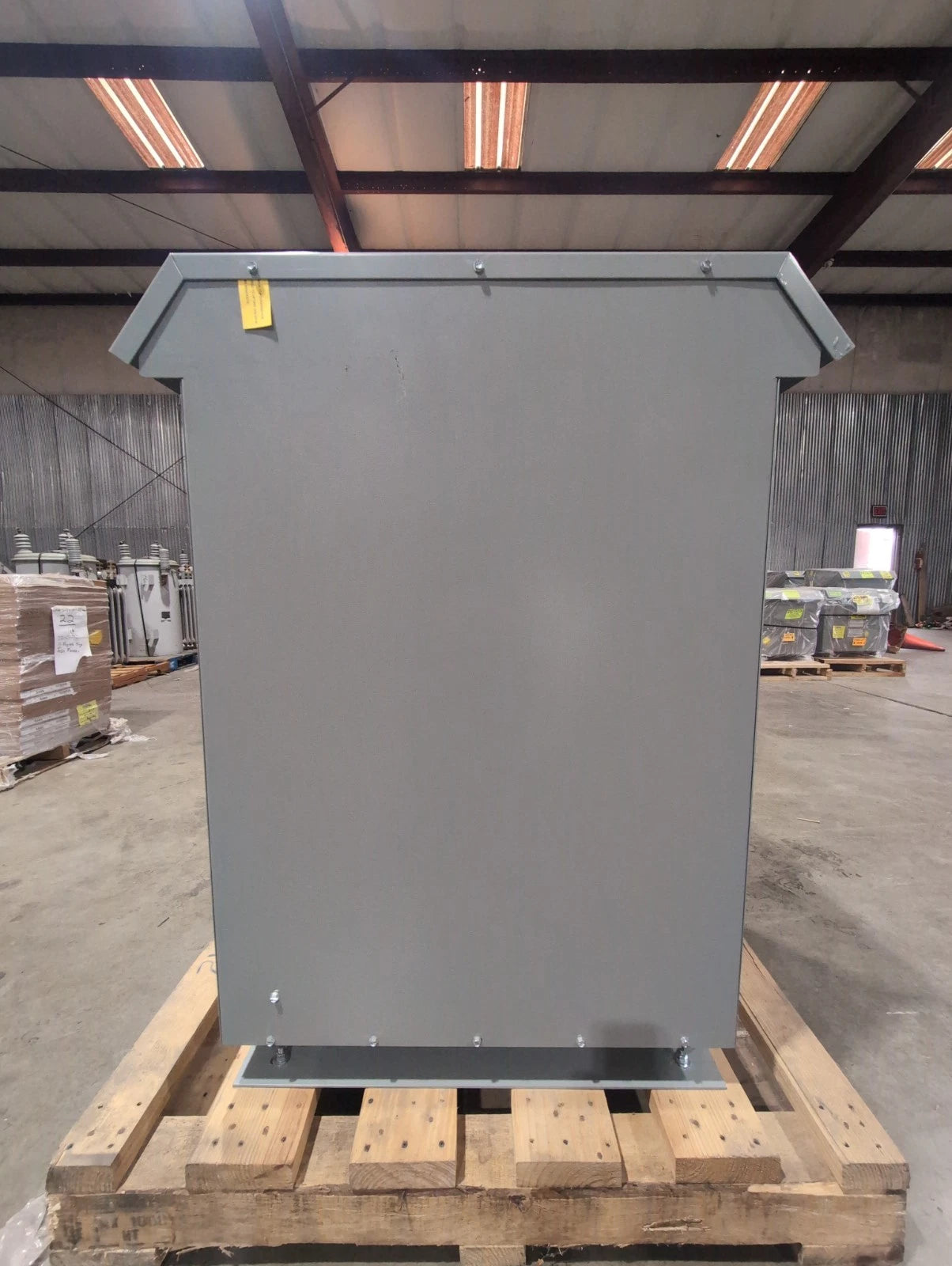 225KVA Siemens 3F5Y225D16 Transformer Pri 480V Sec 480/277V 3PH Outdoor 3R Encl New