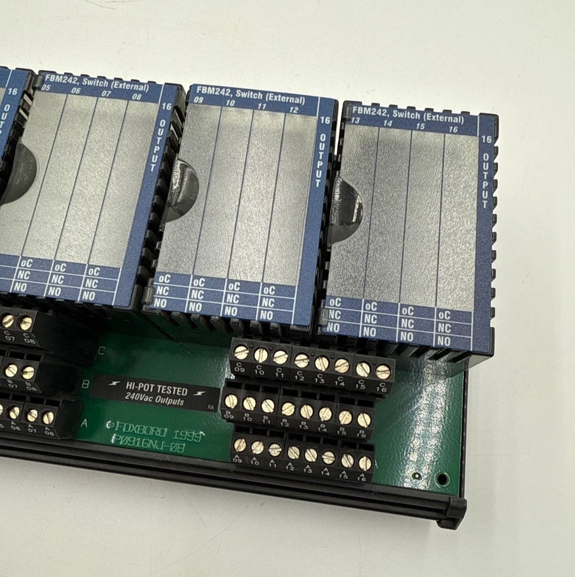 Foxboro FBM242 P0916NG Compression Terminal 2 Tier Relay Discrete Output