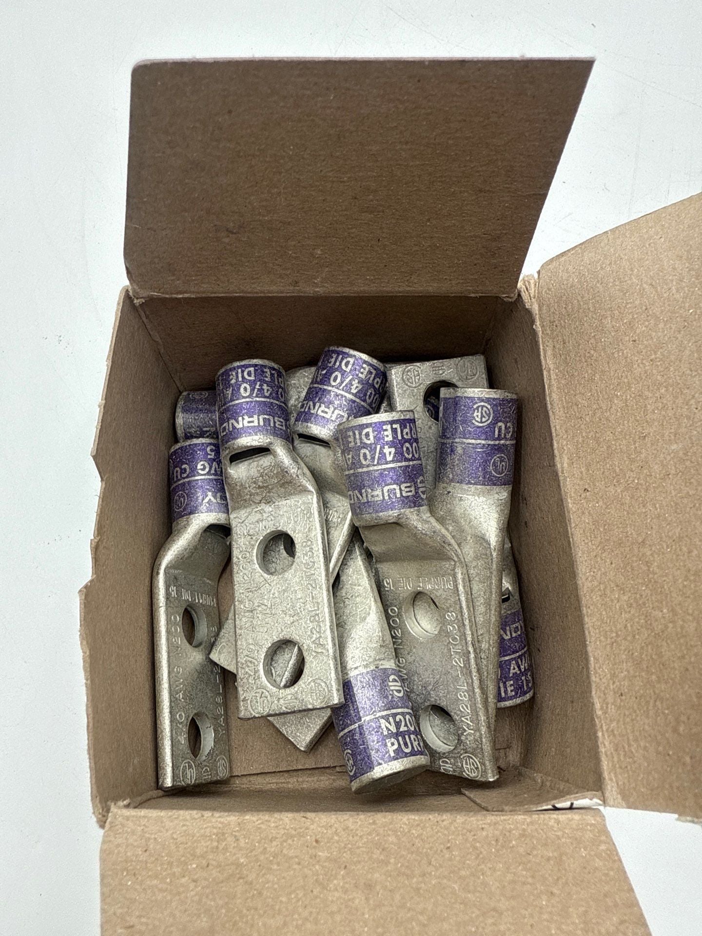 10PC Burndy YA28L-2TC38 4/0 AWG N200 Copper 2-Hole Compression Terminal New