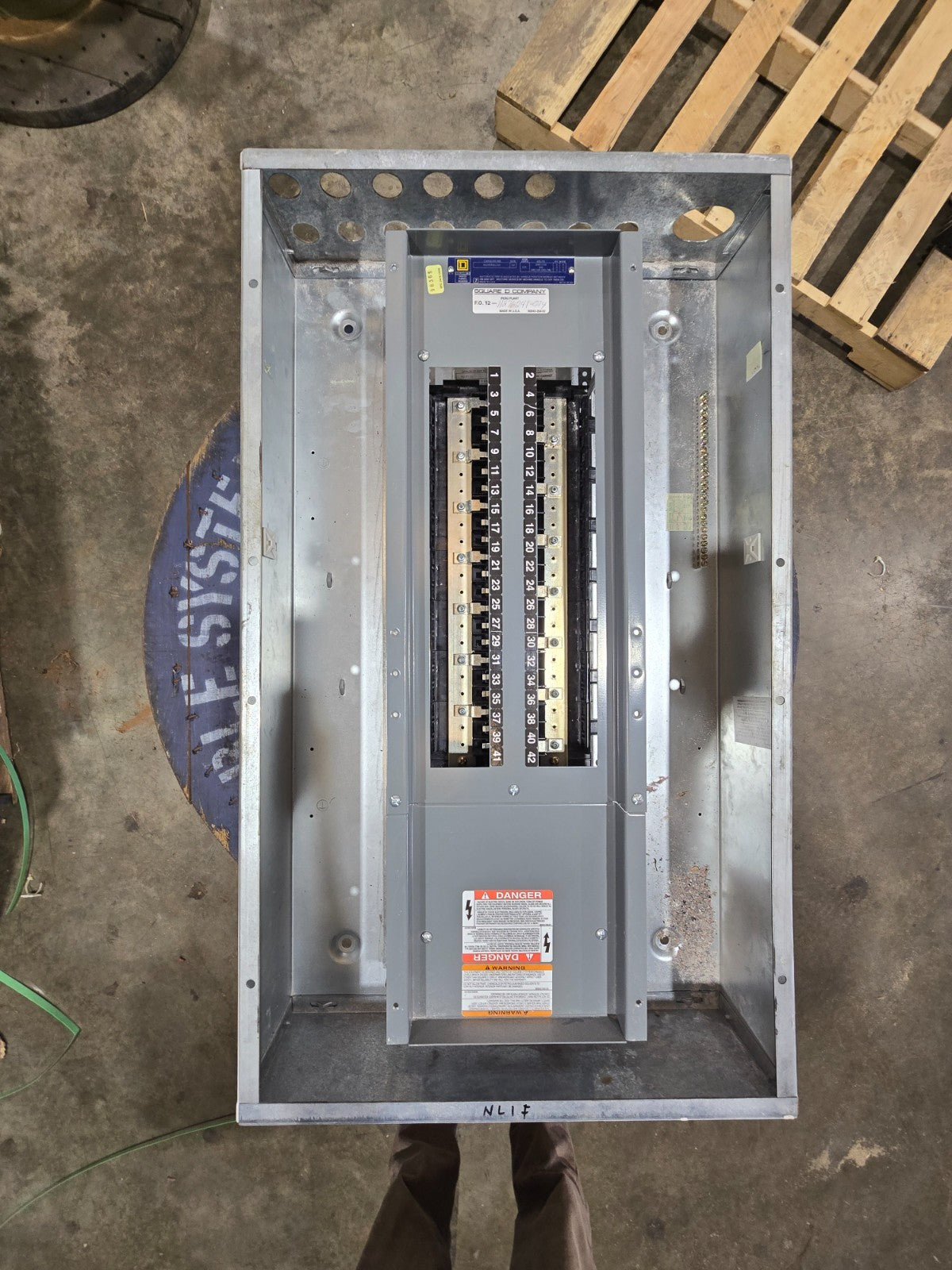 Square D NQOD Panelboard 225A 208/120V 3PH 4W MLO 225 Amp Panel Indoor 42 Cir Used