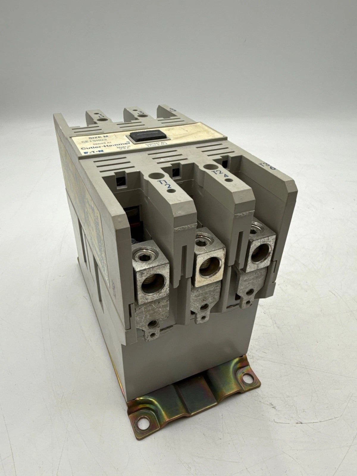 Cutler Hammer CE15MN3 Contactor 105A 3P 600V 3PH 100HP Max Coil 110/120V Used