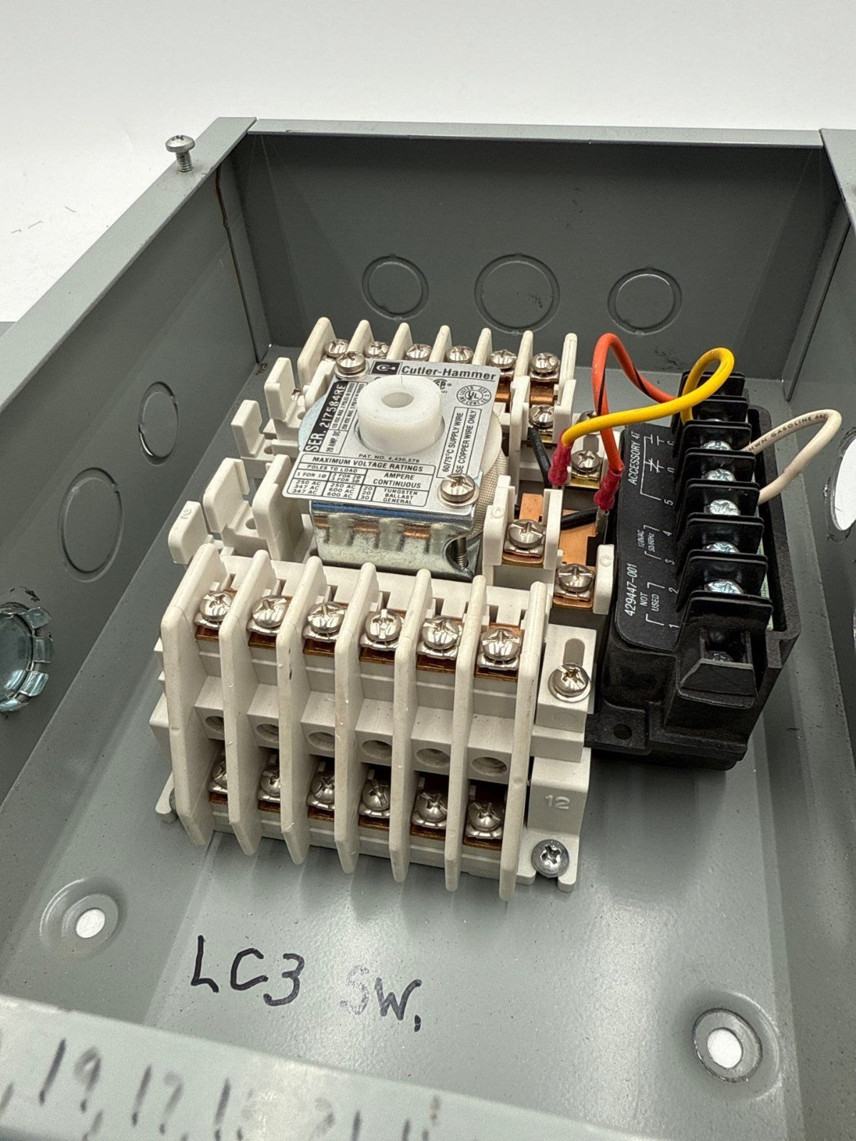 Cutler Hammer C30BNM Enclosed Lighting Contactor 30A 6 Pole 600V Coil 110/120V Used