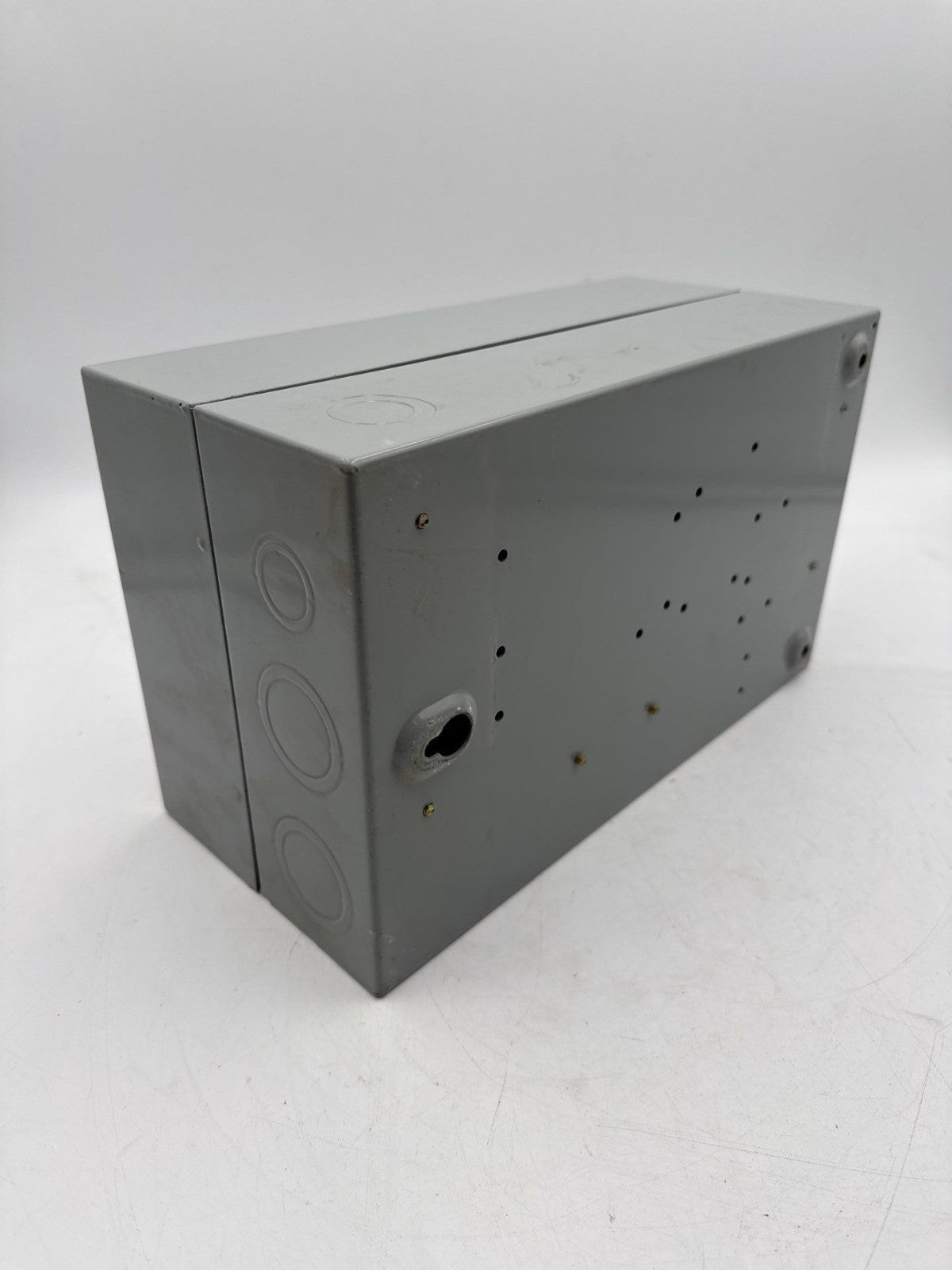 Cutler Hammer ECL04D1A3A Enclosed Lighting Contactor A202K2CAM 3P Coil 110/120V