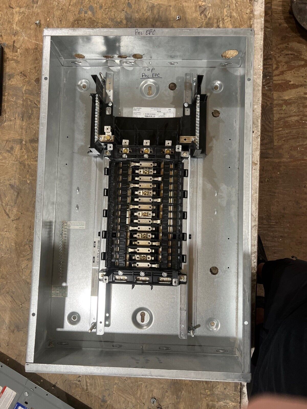 Square D NQ Panelboard 100A 208Y/120V 3PH 4W 30 Circuit Indoor Encl MLO MH32BE P614 Used