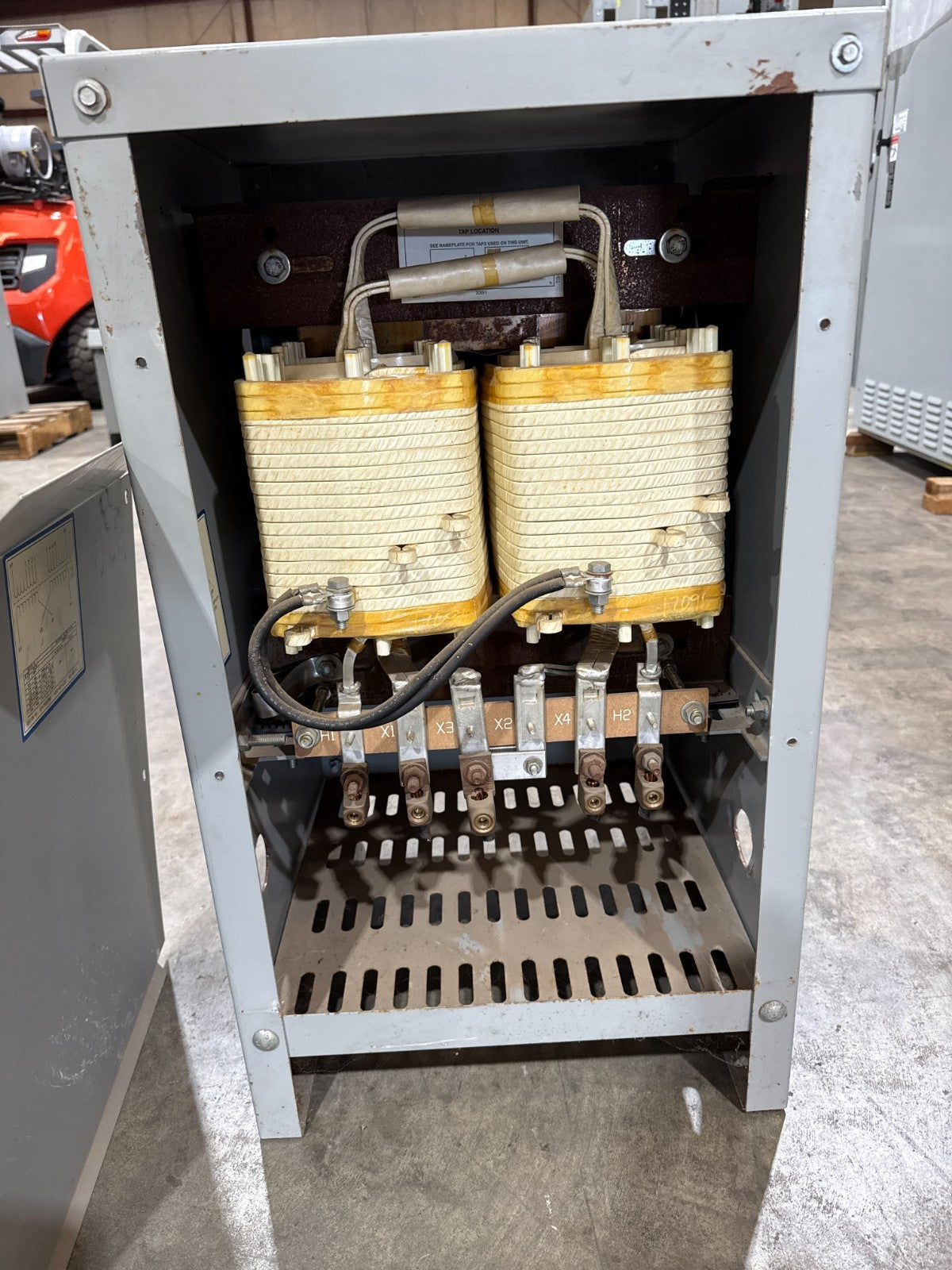 37 KVA Hevi-Duty S5HB37 Transformer Pri 240/480V Sec 120/240V 1PH Indoor Encl Used