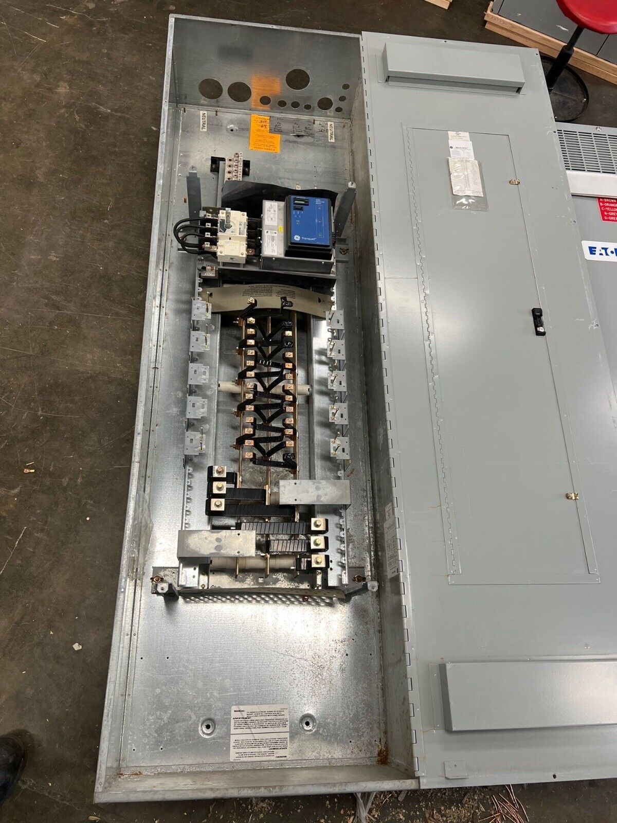 GE APN3 Bolt On Panelboard 600A 480/277V 3PH 4W 30 Cir Indoor Encl TPHE277Y20PP P651 Used