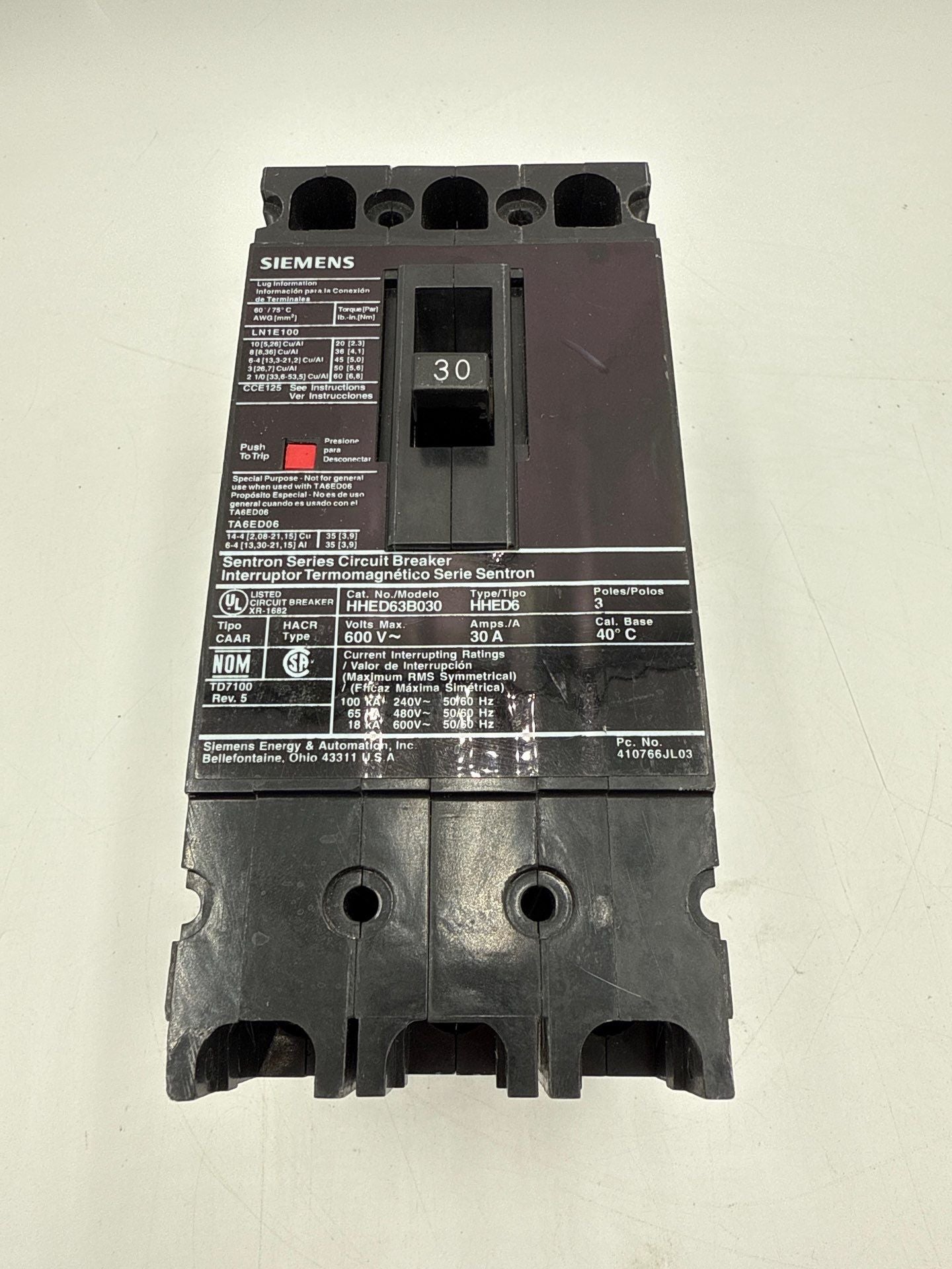 Siemens HHED63B030 Circuit Breaker 30A 3P 600V HHED Bolt On 30 Amp 3 Pole Used