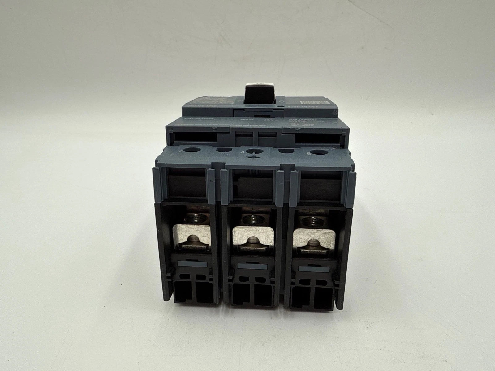 Siemens 3VA4120-4ED34-0AA0 Circuit Breaker 20A 3P 600V 3VA41 20 Amp 3 Pole New