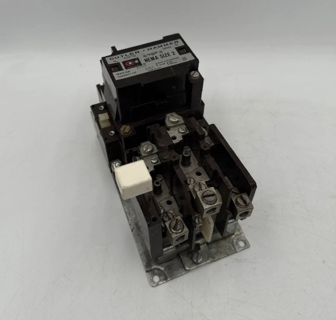 Cutler Hammer A10DG0 Starter NEMA Size 2 45A 3P 600V 25HP Coil 550/600V Used