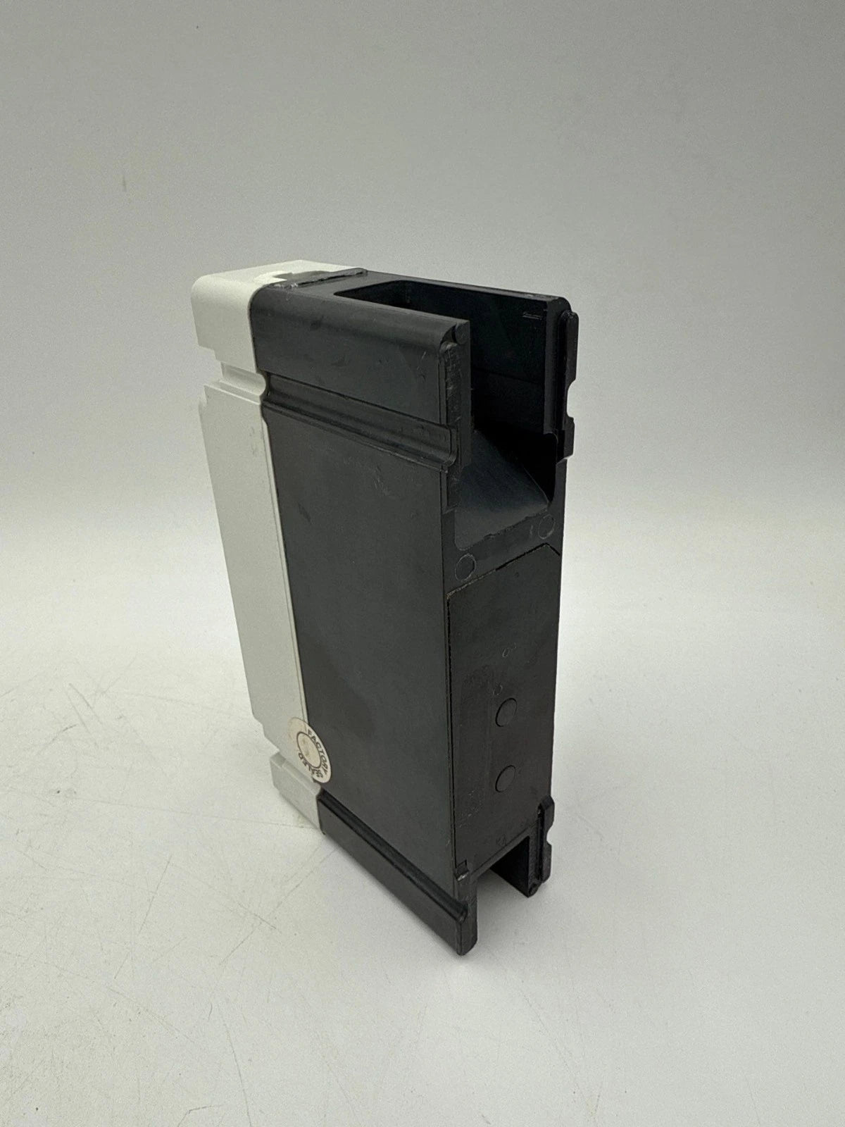 Cutler Hammer HFD1020 Circuit Breaker 20A 1P 277V HFD 65k 20 Amp 1 Pole Bolt On Used