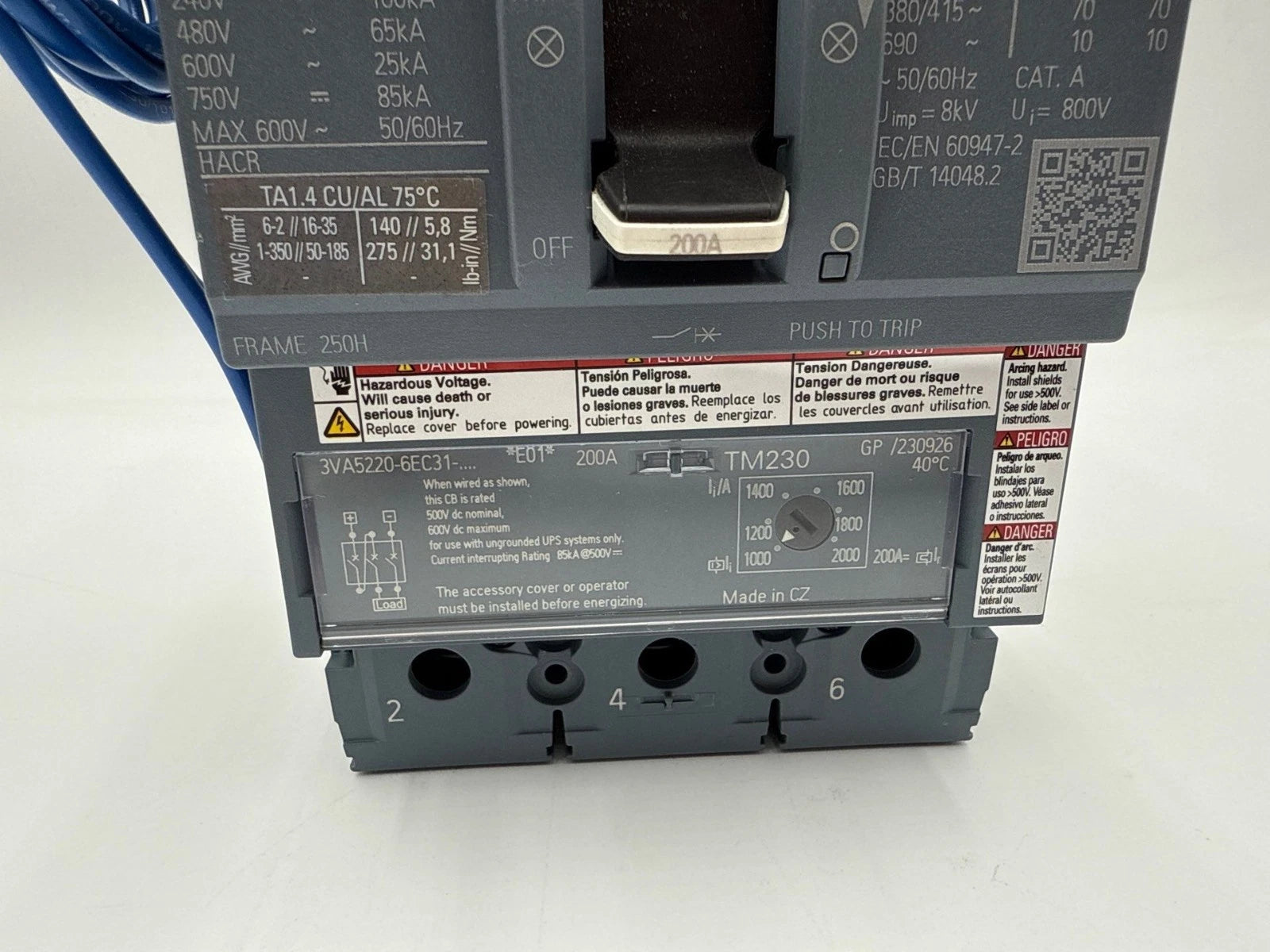 Siemens 3VA5220-6EC31-0AA0 Circuit Breaker 200A 3P 600V Shunt Trip 3VA9978-0BL32 New