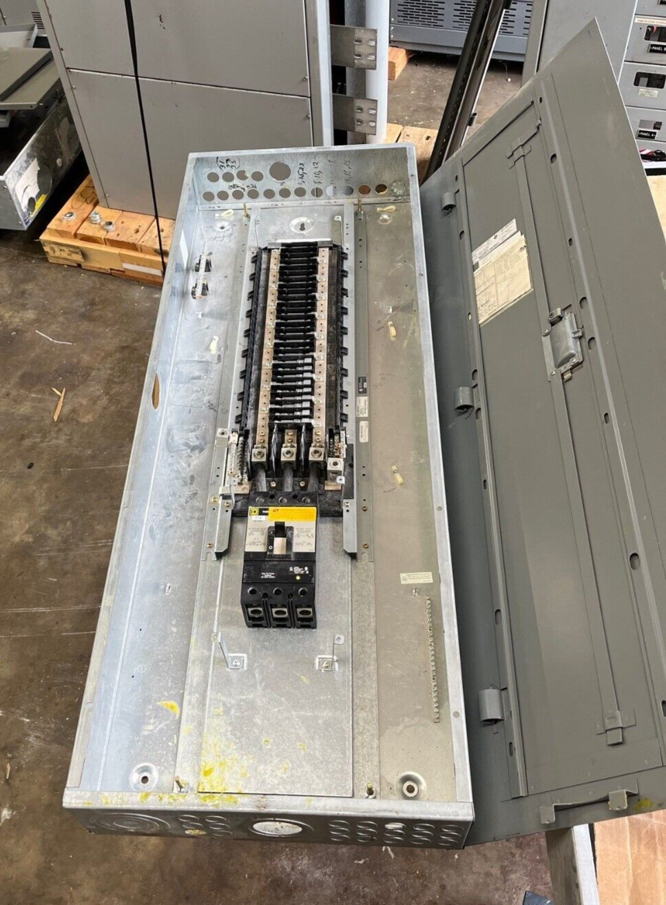 Square D NQOD Panelboard 225A 208/120V 3PH 4W Indoor Encl 42 Cir KCL34225 MCB P571 Used