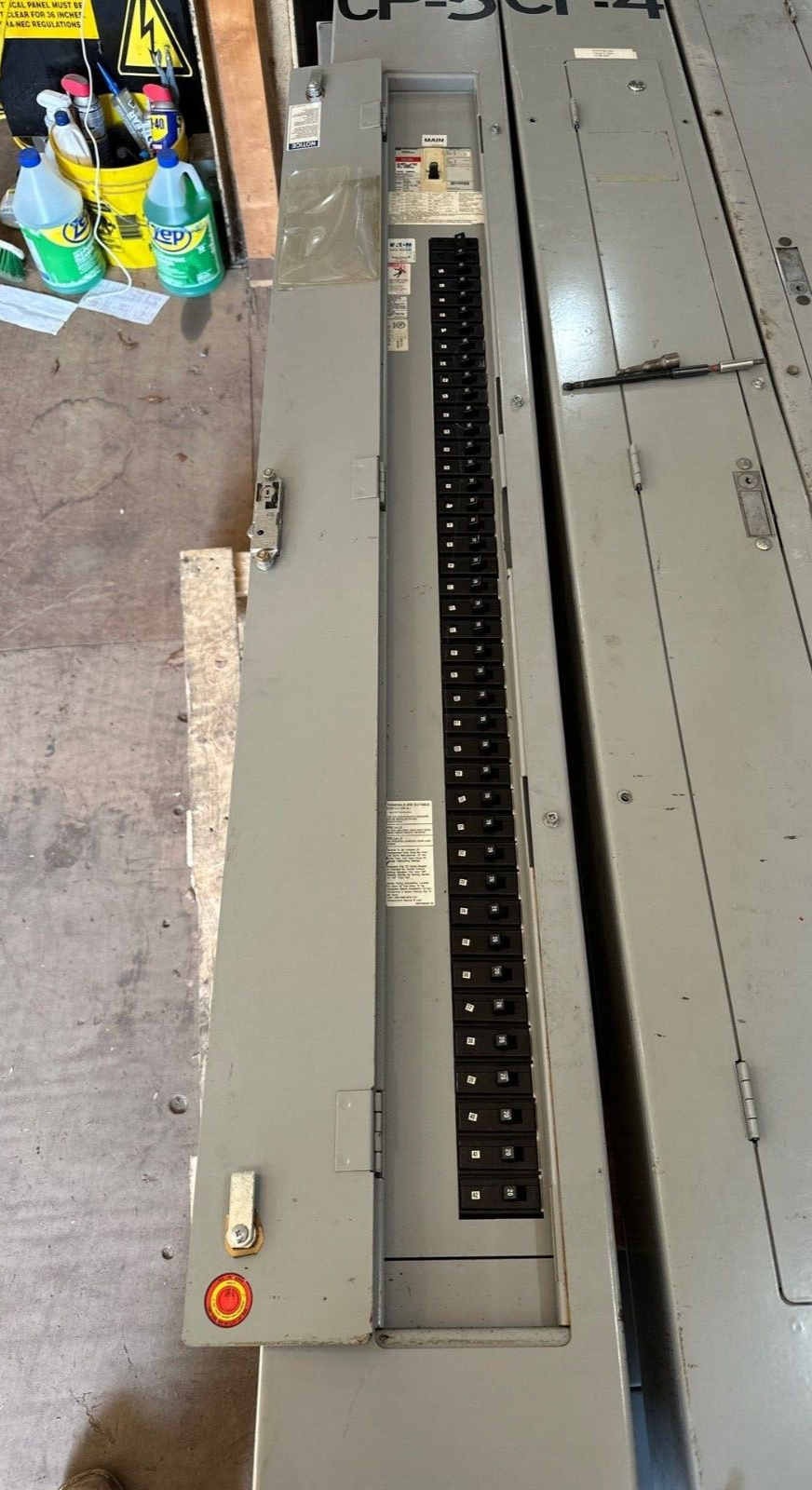 Eaton PRL1a-LX Panelboard 225A 120/240V 1PH 3W Indoor Encl 42 Circuit ED3225 P474 Used