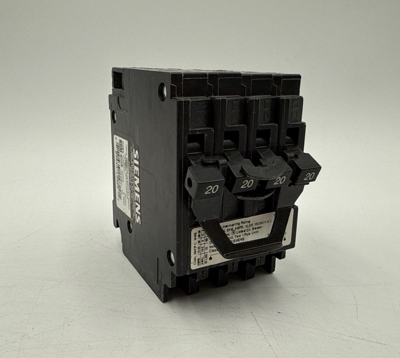 Siemens Q22020 Circuit Breaker Two 2 Pole 20 Amp 120/240V QT Plug-On Quad New