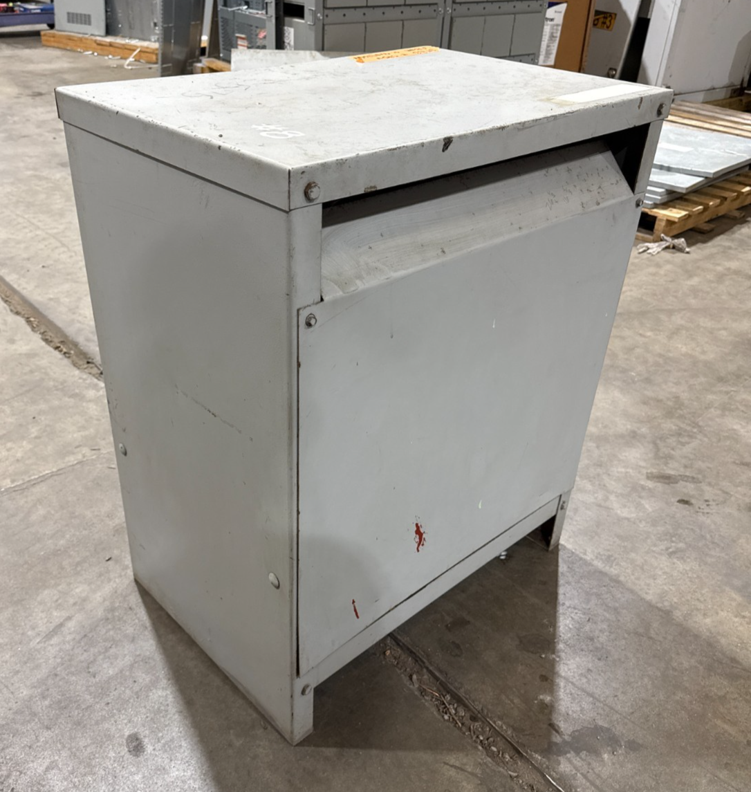 63KVA Hevi Duty DT621H63 Transformer Pri 575V Sec 460/266V 3PH Indoor Encl Used