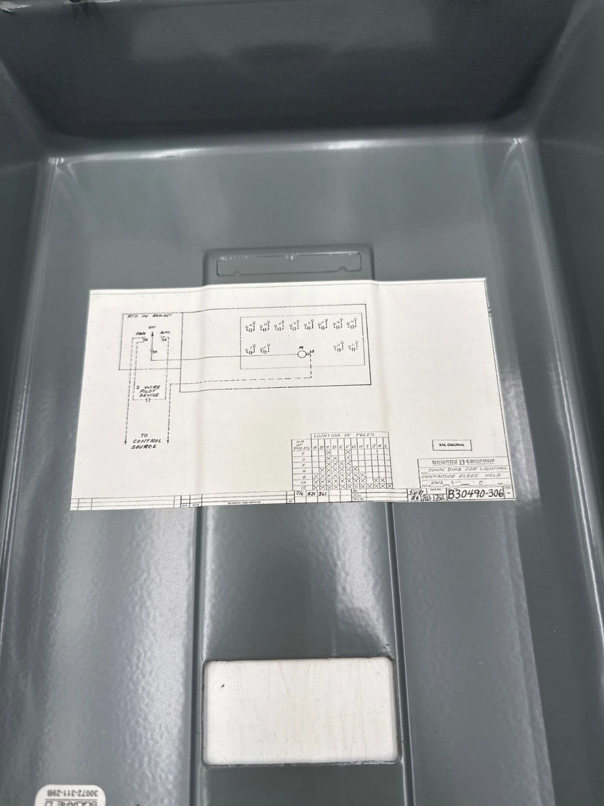 Square D 8903LG60V04C Lighting Contactor Electrically Held 6Pole 30A Coil 277V New