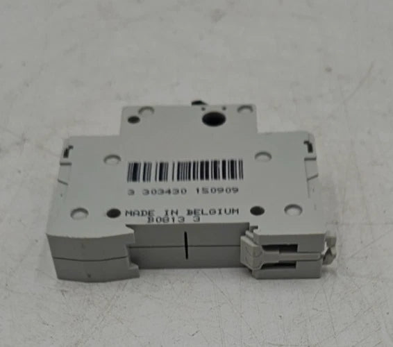 Merlin Gerin Multi9 15090 Circuit Breaker 100A 1P 250V DIN Rail 100 Amp 1 Pole Used