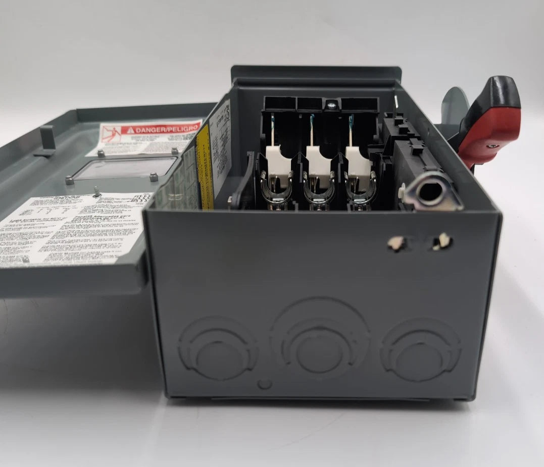 Square D H361NRB Safety Disconnect Switch 30A 3P 600V Type 1 Encl with Window New