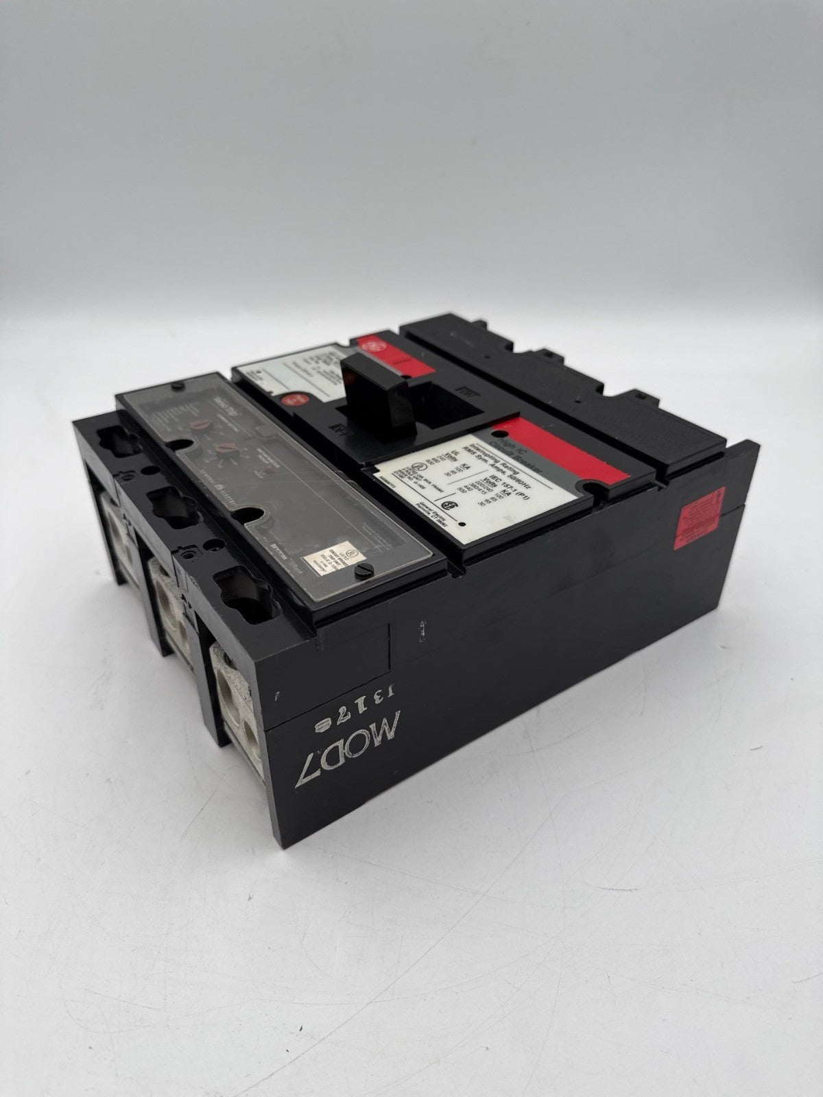 GE TJL4V2604 Circuit Breaker 400A 3P 600V 3PH TJL 400 Amp 3 Pole VersaTrip T4VT Used