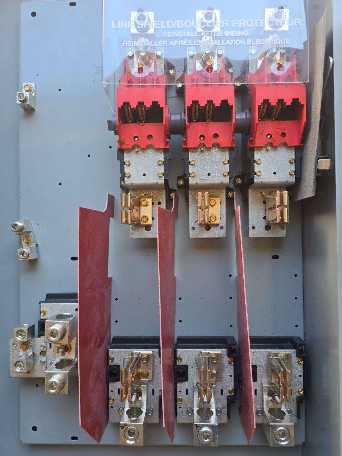 Eaton DH365NGK Safety Disconnect Switch 400A 3P 600V NEMA 1 Indoor 400 Amp Used