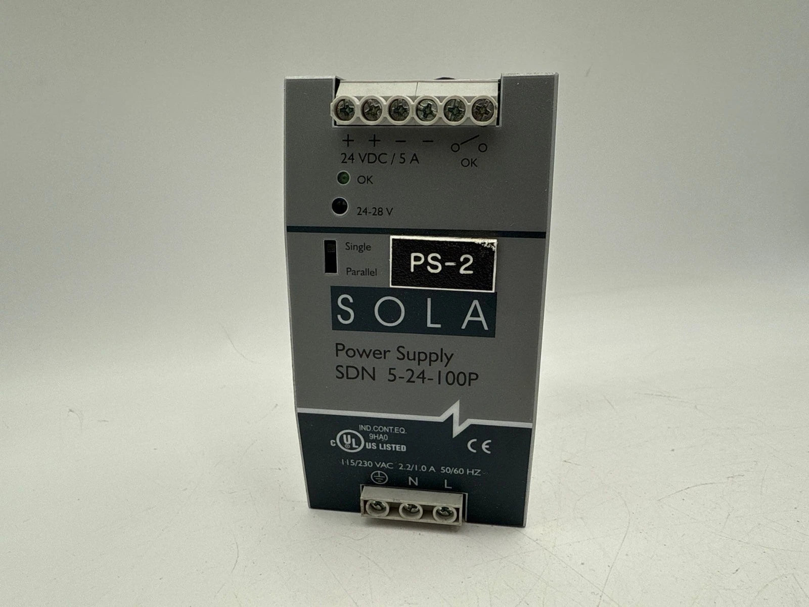 SOLA SDN 5-24-100P Power Supply 115/230VAC 2.2/1.0A 24VDC 5A DIN Rail Mount Used