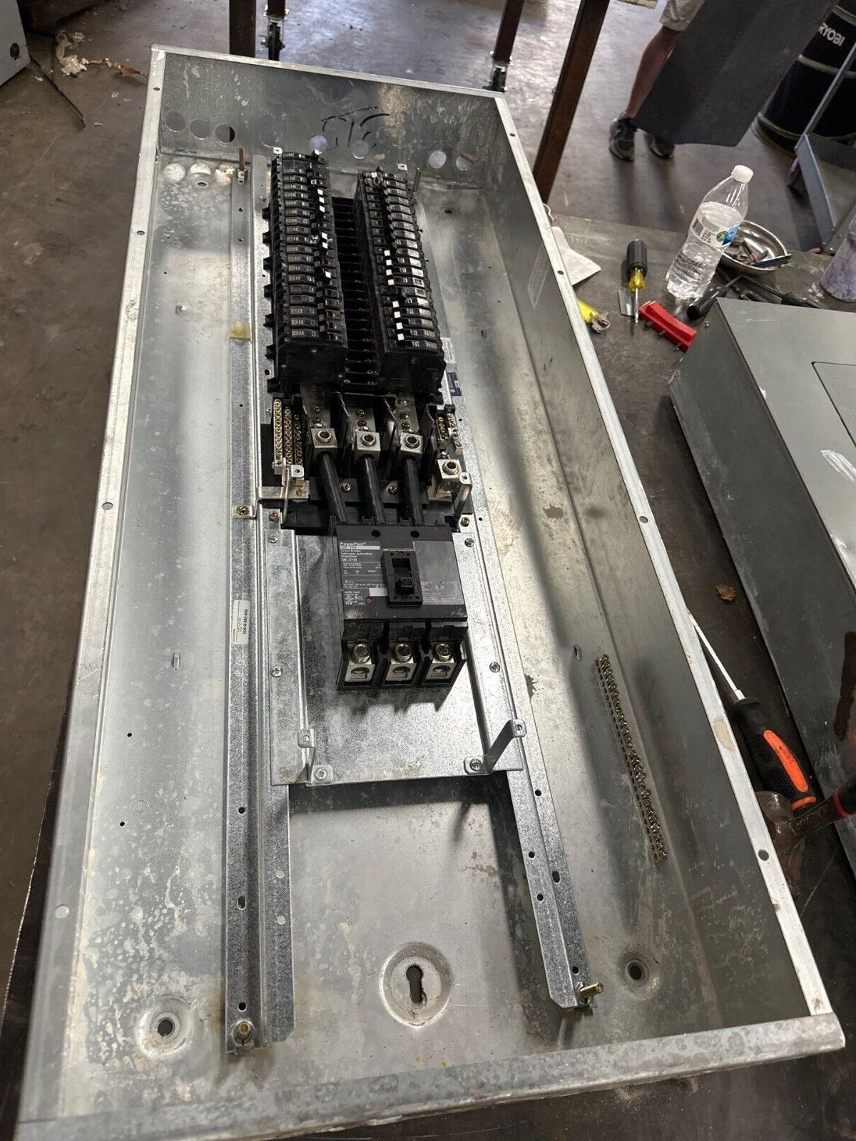 Square D NQOD442M225 NQOD Panelboard 225A 208Y/120V 3PH 4W 42 Cir Main QBL32150 P404 Used