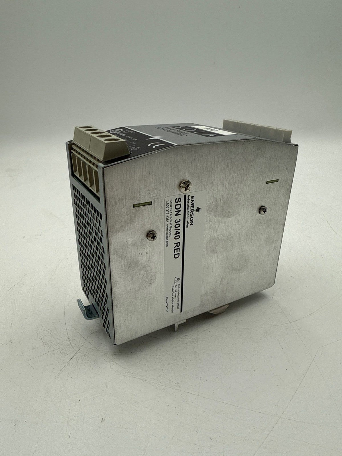 SOLA SDN 30/40RED Power Supply 24VDC 40A Green LED Indicator DIN Rail 1 Output Used