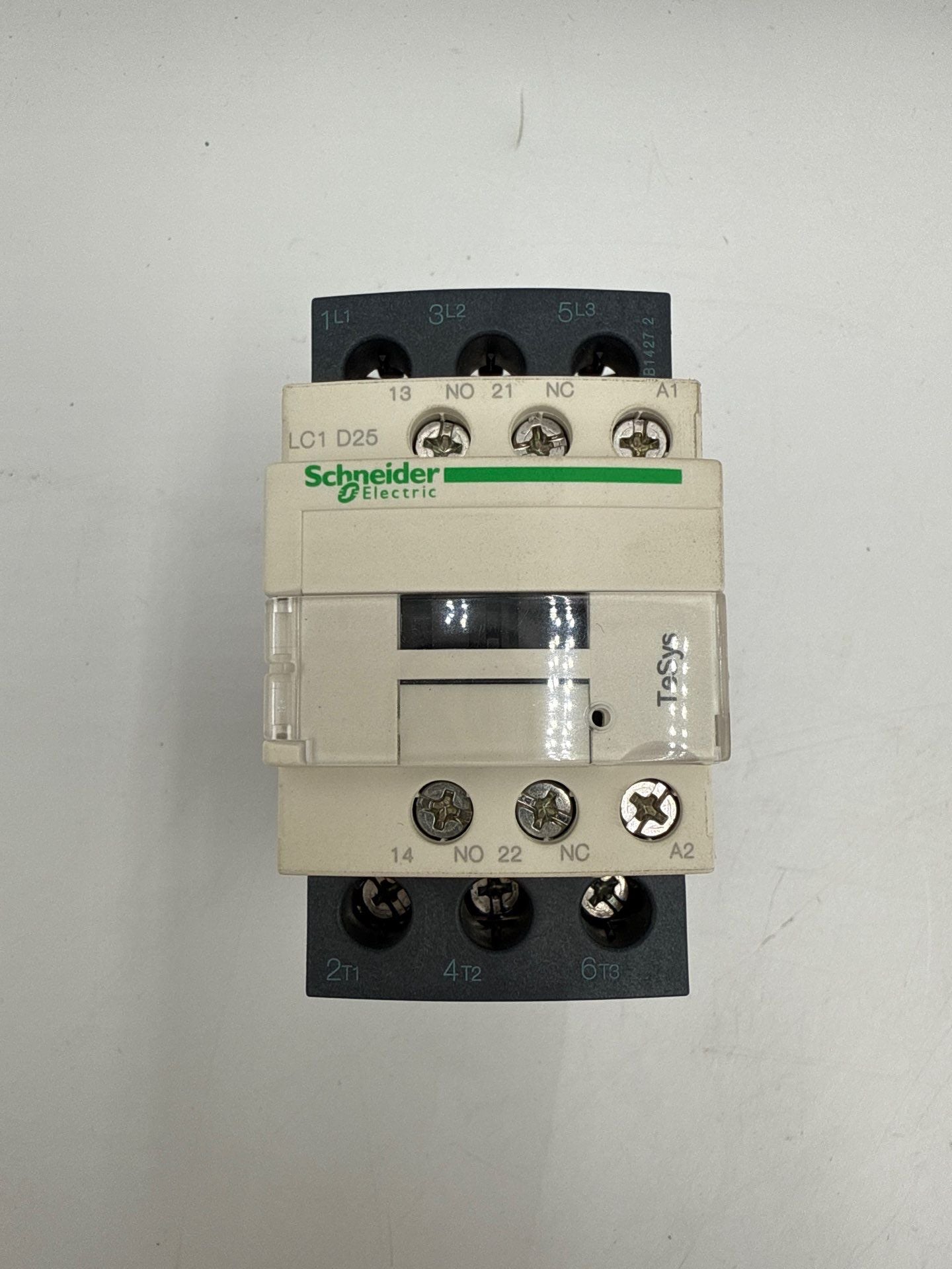 Schneider LC1D25T7 Contactor 25A 3P Coil 480VAC Non-Reversing 15HP at 480V New