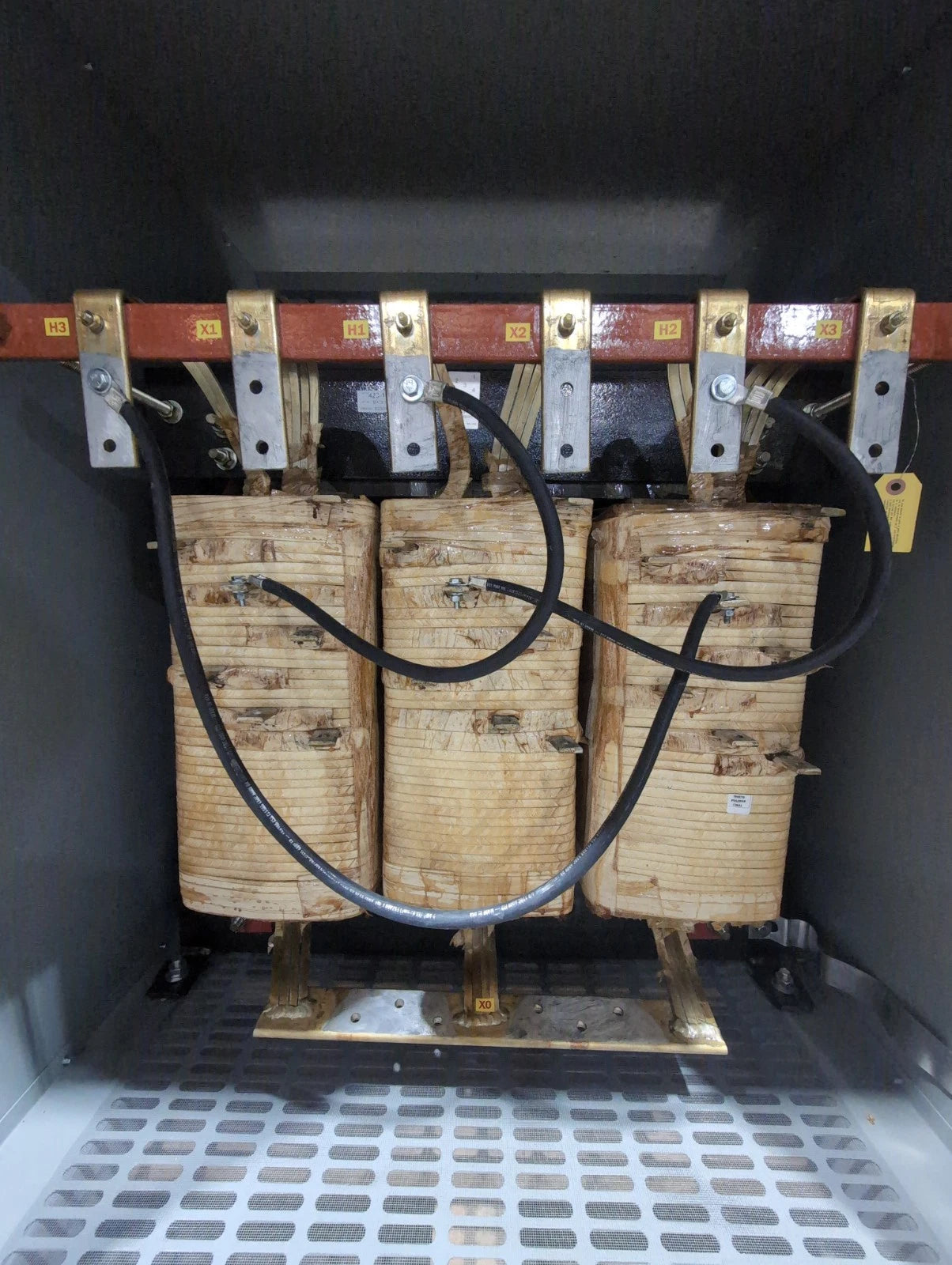 225KVA Siemens 3F5Y225D16 Transformer Pri 480V Sec 480/277V 3PH Outdoor 3R Encl New