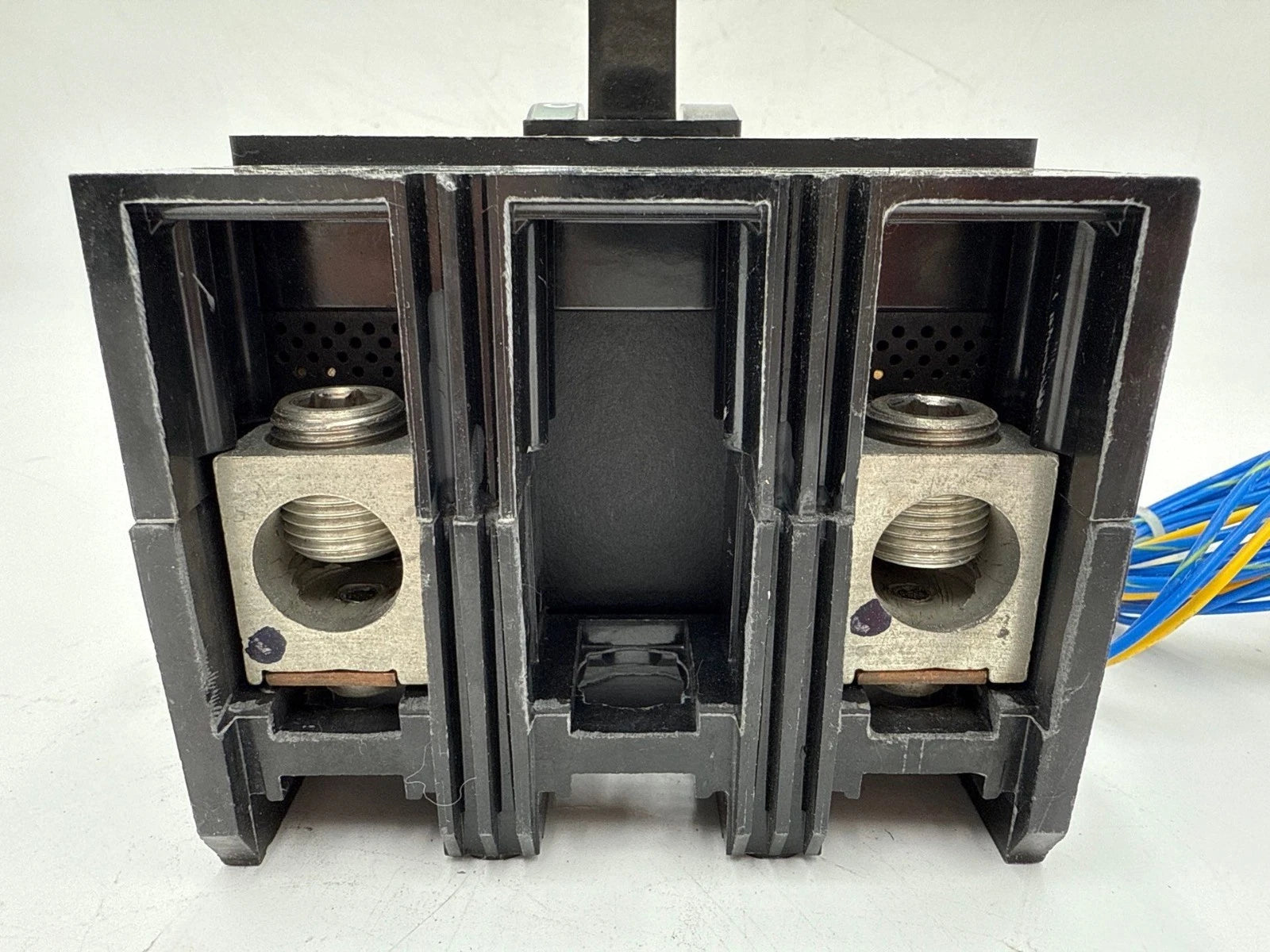 Square D KAL261501212 Circuit Breaker 150A 2P 600V KAL 150 Amp Aux Switch 11A Used