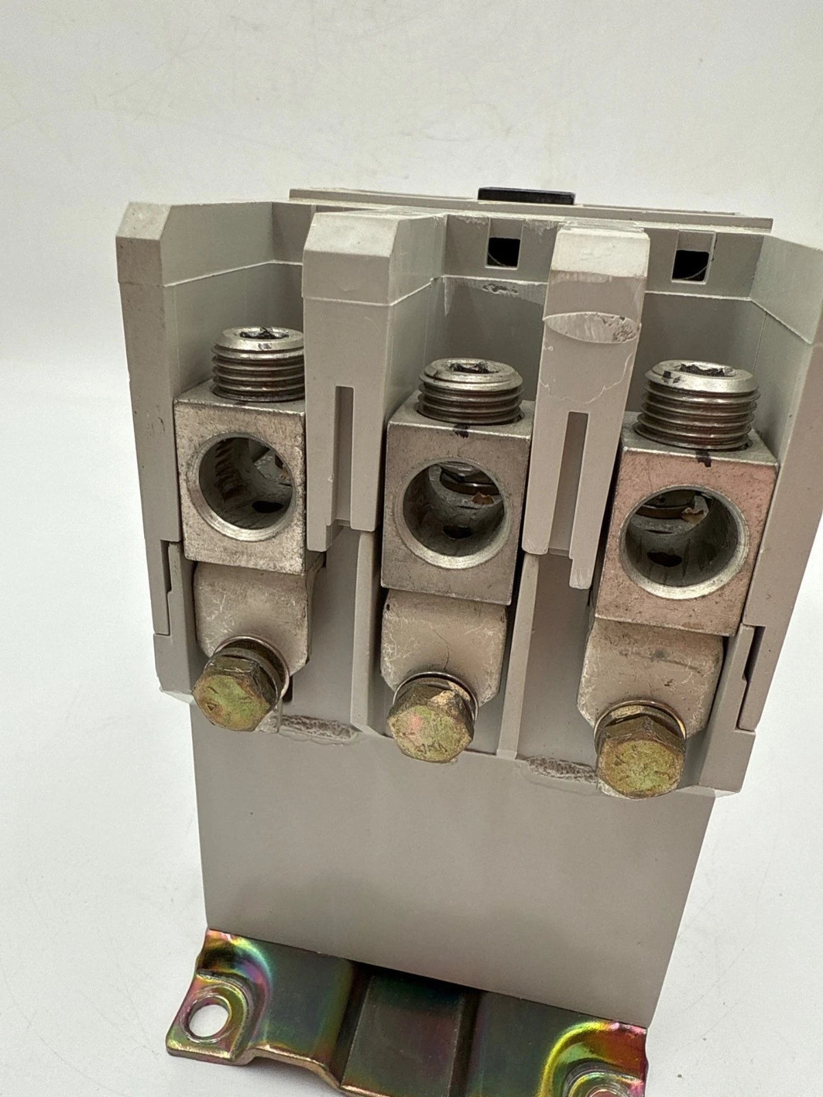 Cutler Hammer C825HN10 Contactor 140A 3P 240-600V 3PH Coil 110/120V C825HN10A Used