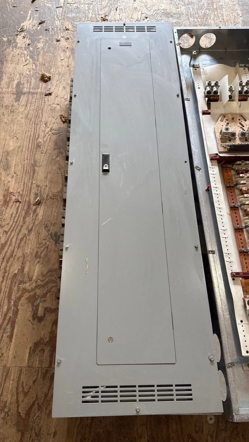 CH PRL3A Panelboard 600A 480/277V 3PH 4W MLO Panel 600 Amp Indoor YS2072 Used