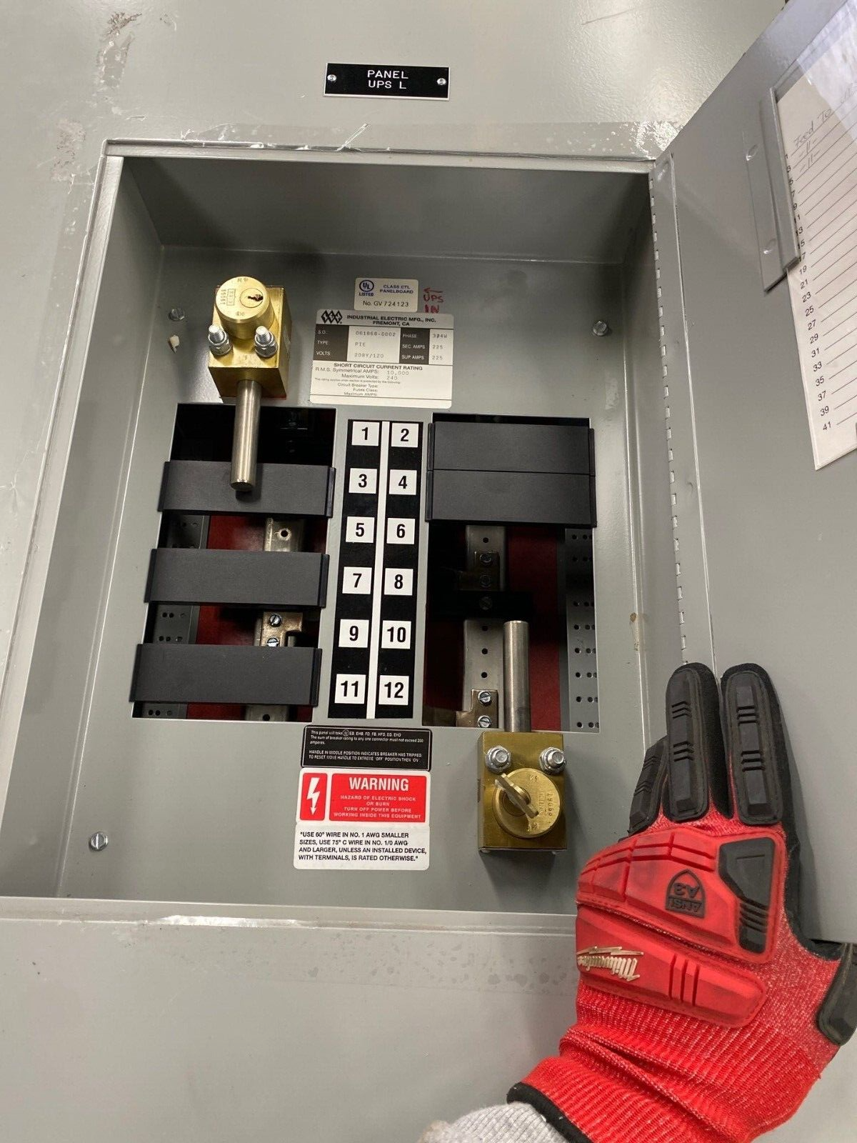 IEM PIE Panelboard 225A 208Y/120V 3PH 4W 12 Circuit Indoor Encl MCB 225 Amp P457 Used