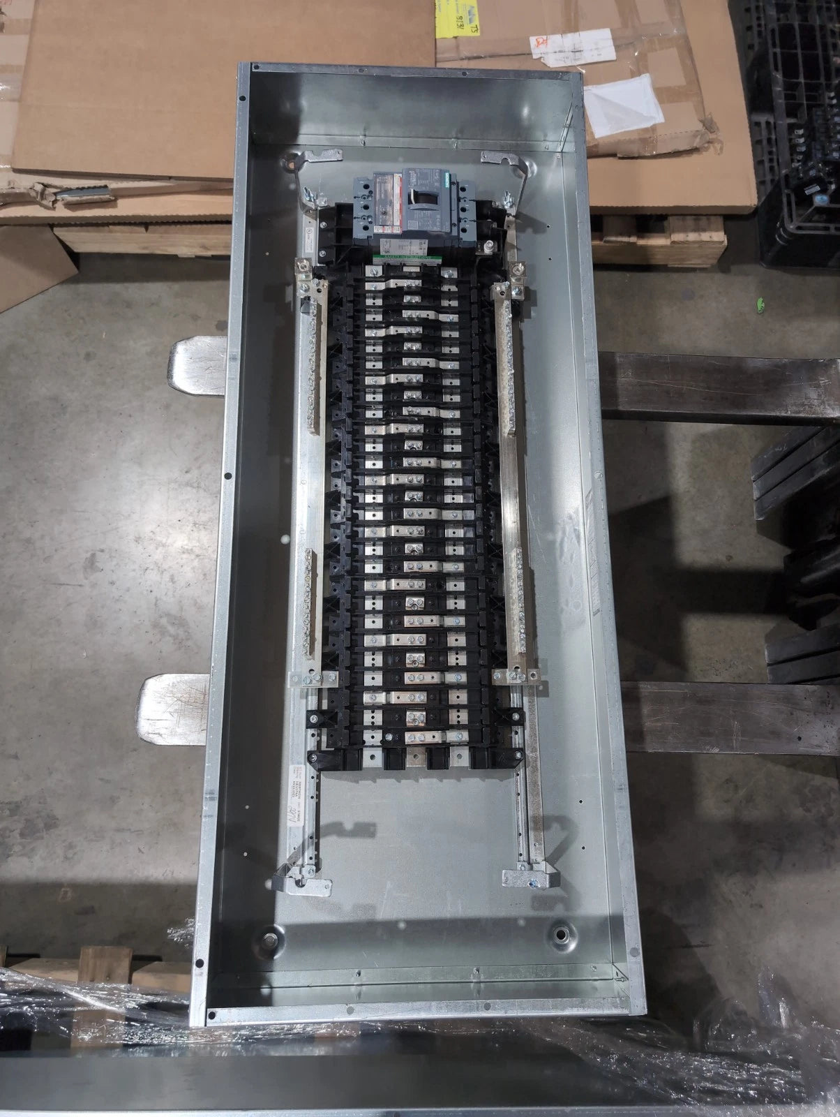 Siemens P1 Panelboard 250A 208/120V 3PH MCB Panel 250 Amp 54 Cir P1C54VA250ABST New