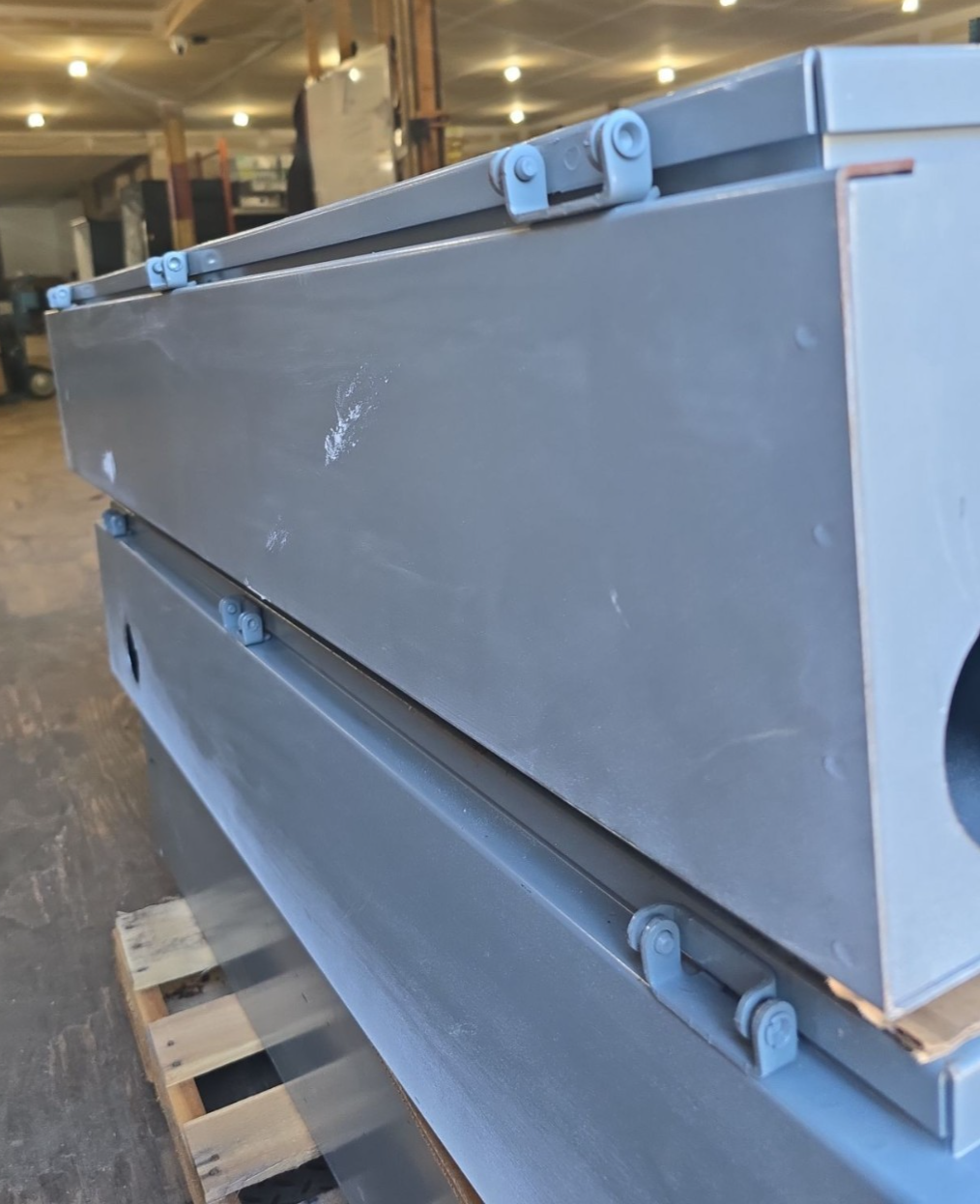 Square D HU365 Safety Disconnect Switch 400A 3P 600V Type 1 Indoor 400 Amp Used