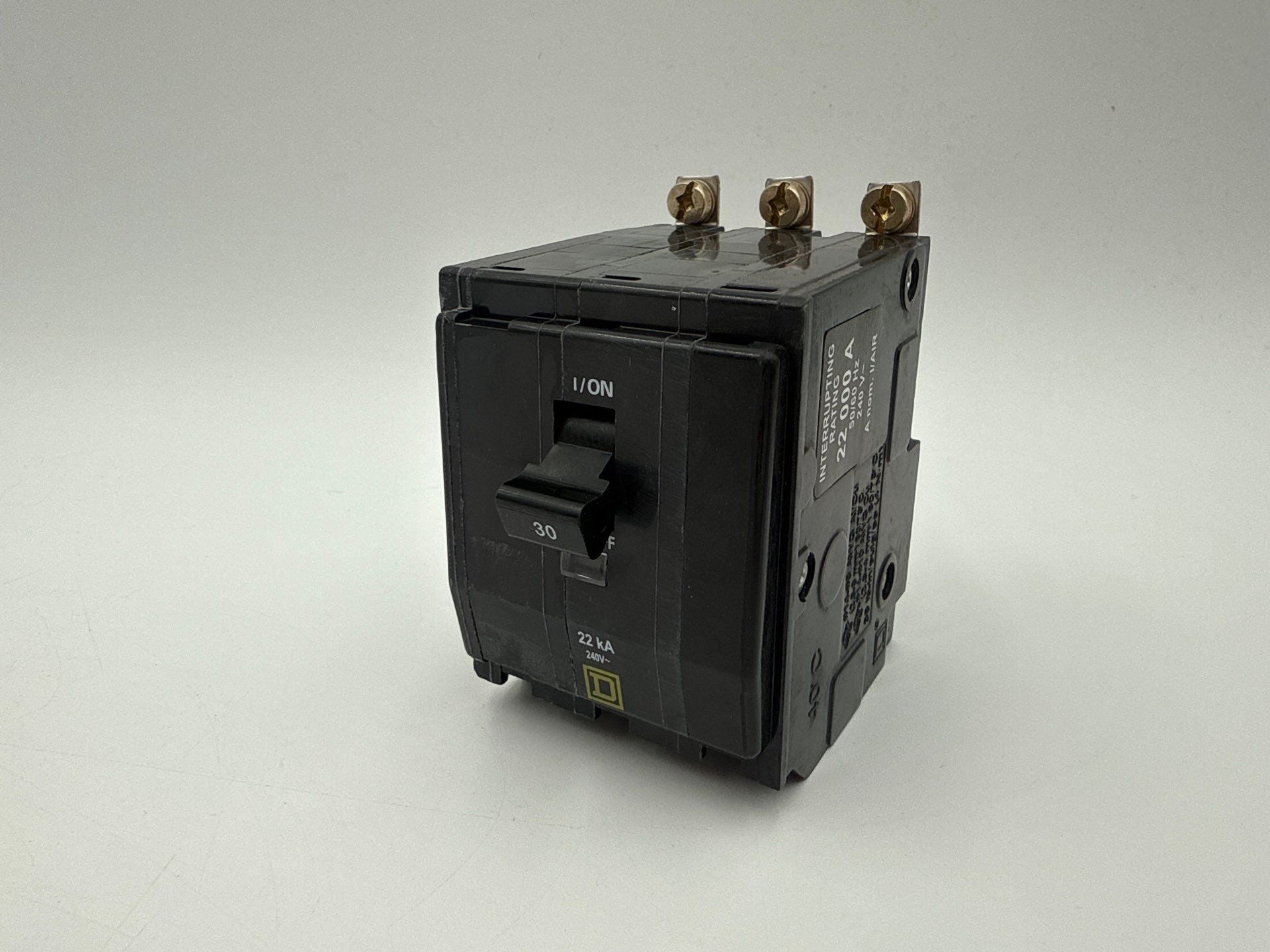 Square D QOB330VH Circuit Breaker 30A 3P 240V 22kA 30 Amp 3 Pole Bolt On New