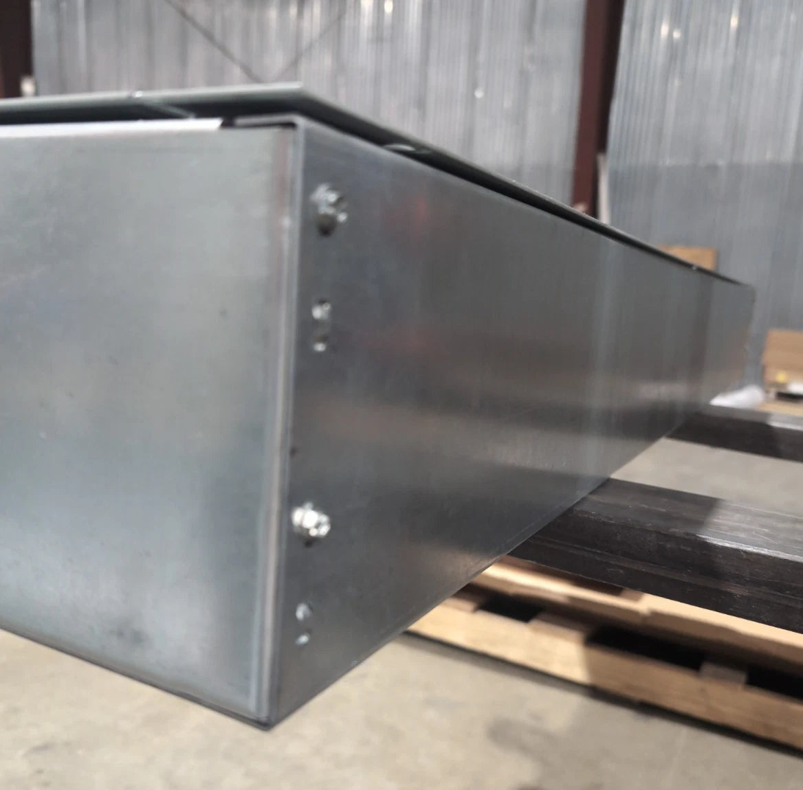 Siemens P1 Panelboard 250A 208/120V 3PH MCB Panel 250 Amp 54 Cir P1C54VA250ABST New