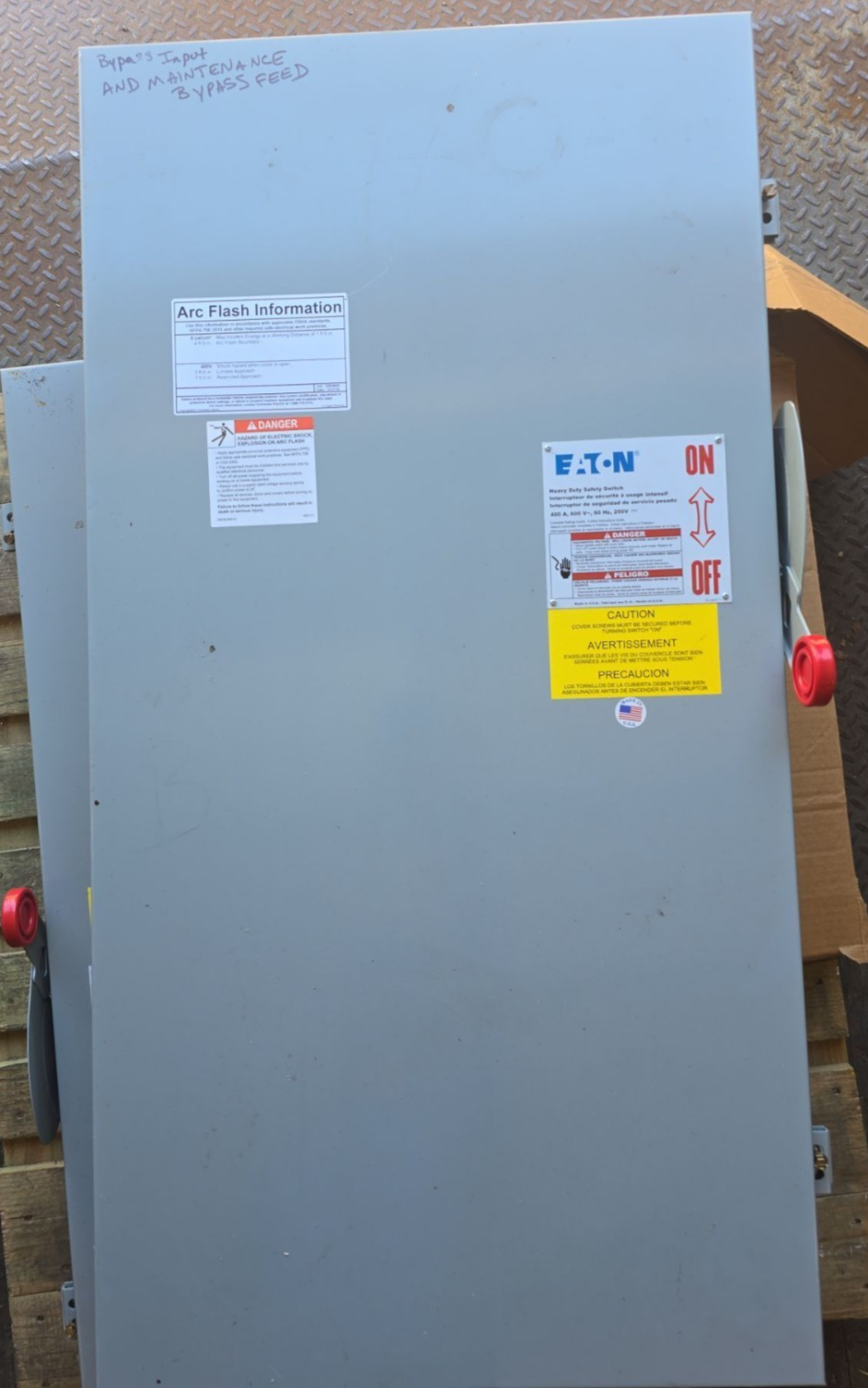 Eaton DH365NGK Safety Disconnect Switch 400A 3P 600V NEMA 1 Indoor 400 Amp Used