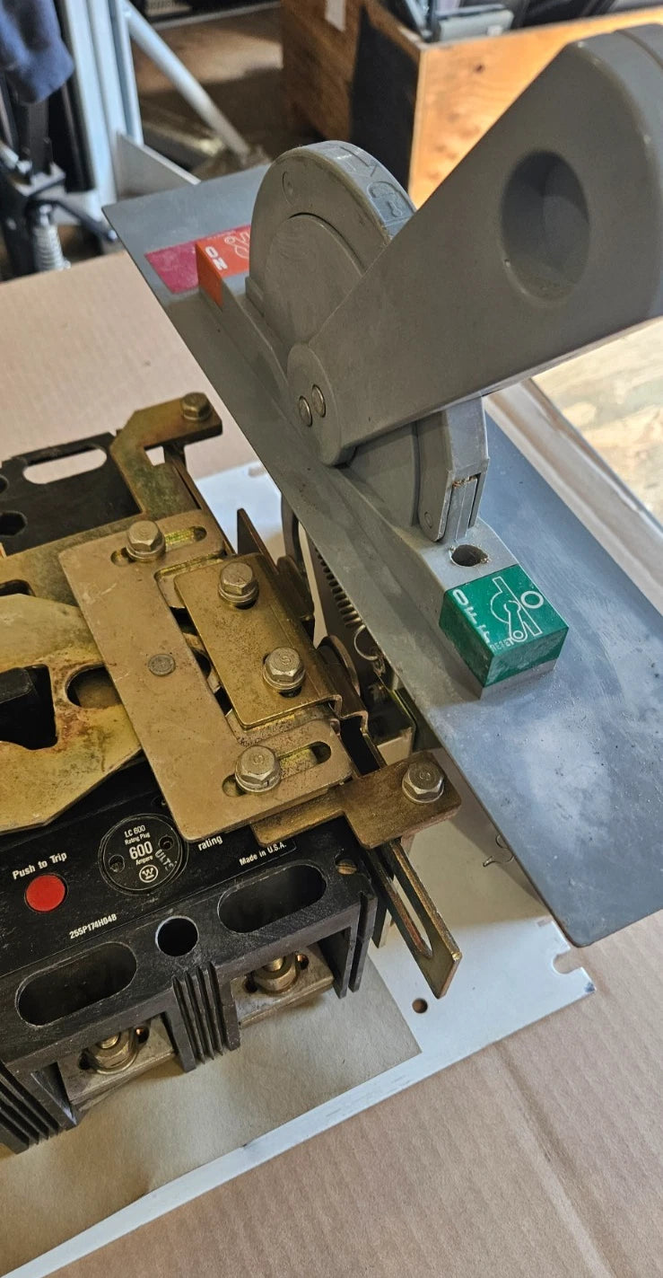 Allen Bradley 2100 Centerline 600A 600V Main Breaker MCC Bucket LC3600 Used