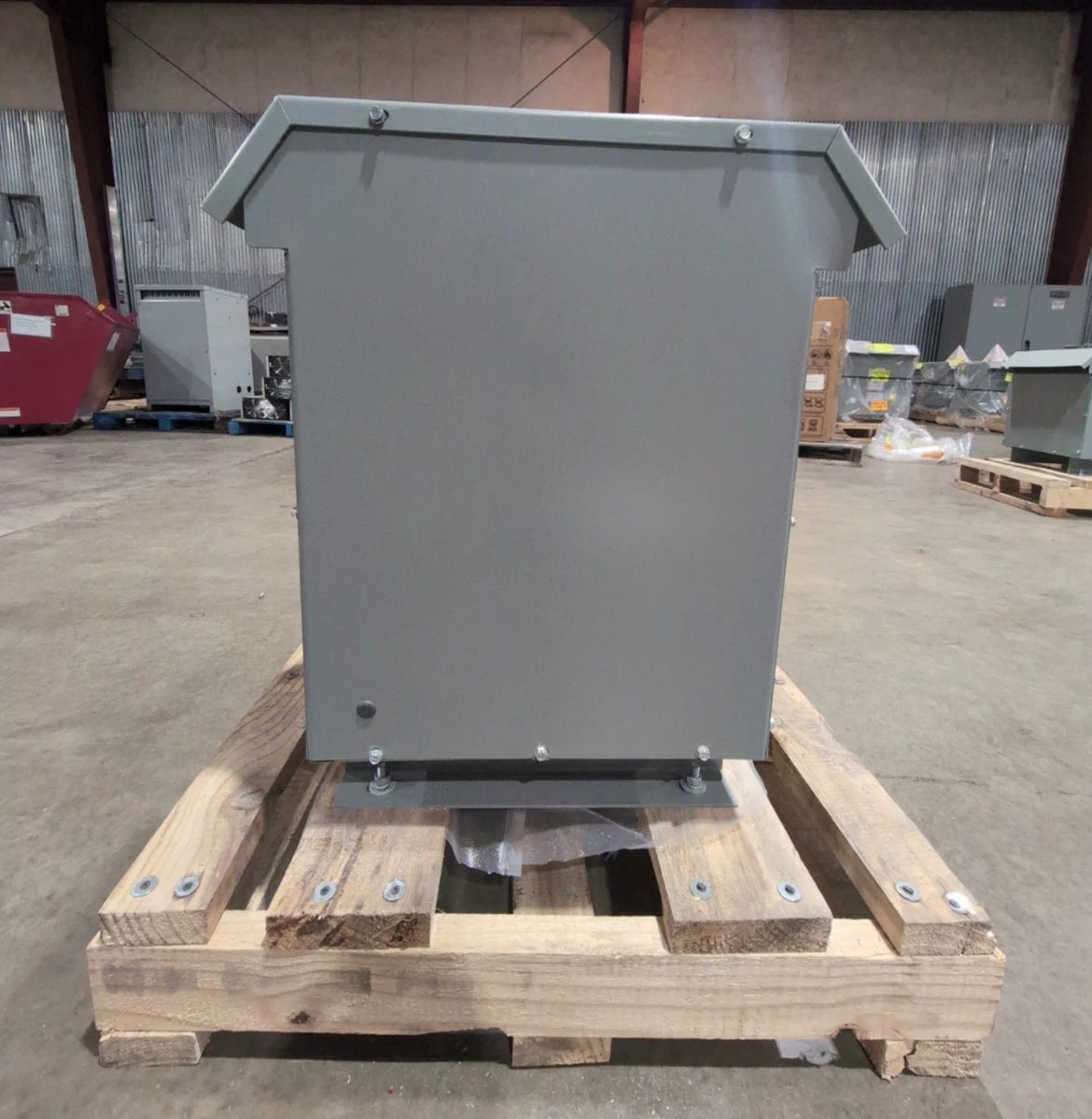 30KVA Siemens 3F3Y030D16 Transformer Pri 480V Sec 208/120V 3PH 3R Encl Outdoor New