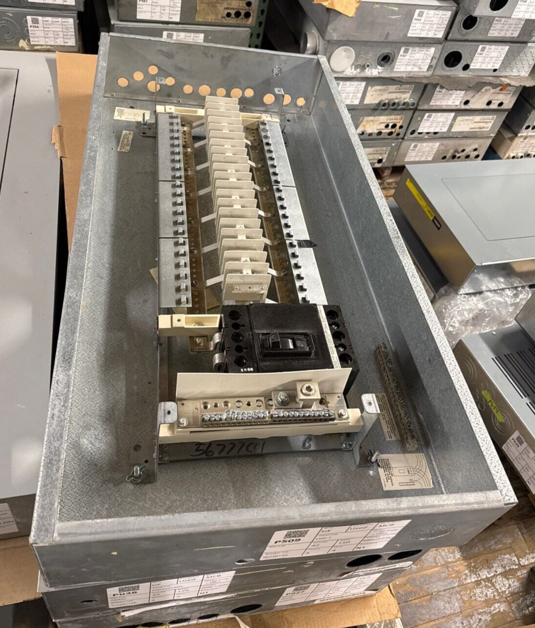 Siemens CDP-7 Panelboard 150A 208/120V 3PH 4W 42 Cir Indoor Encl MCB QJ23B150 P509 Used
