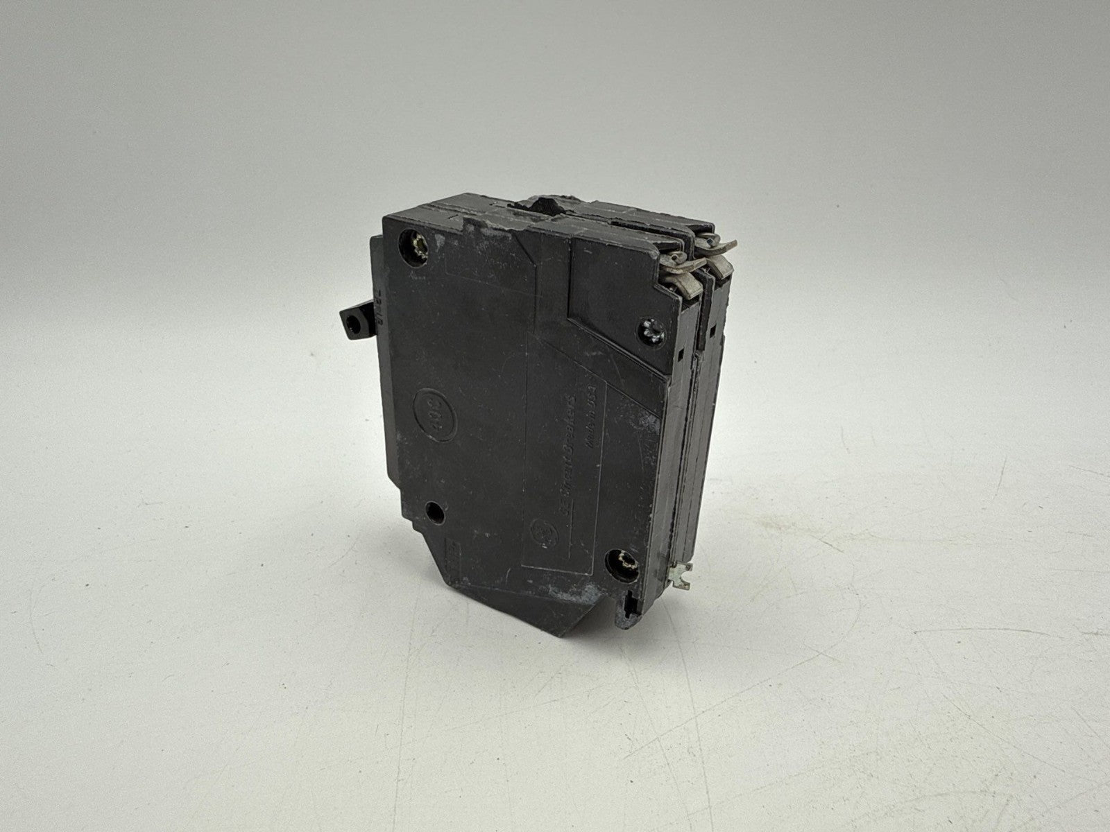 GE THQP225 Circuit Breaker 25A 2P 120/240V THQP 25 Amp 2 Pole Plug On New