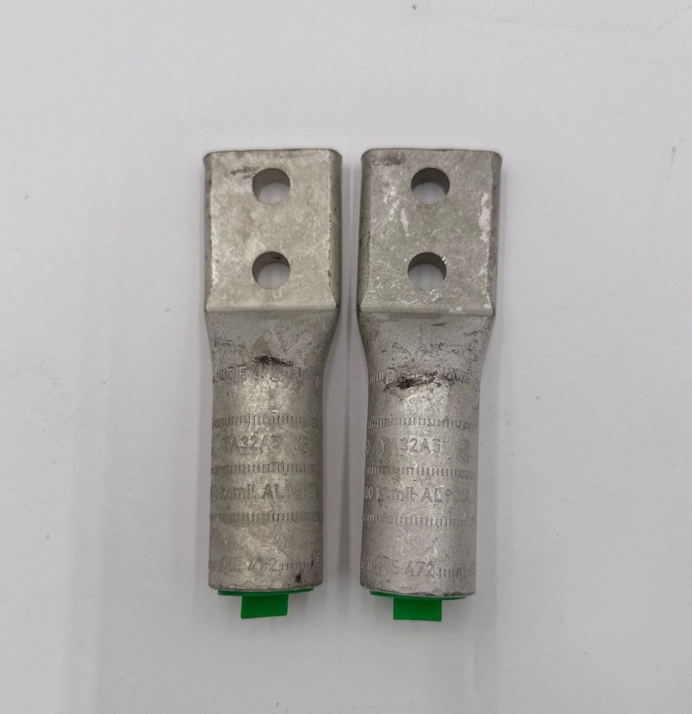 Burndy YA32A5 Compression Terminal Lug AL9CU Die 472 400MCM 2 Hole 400KCMIL New