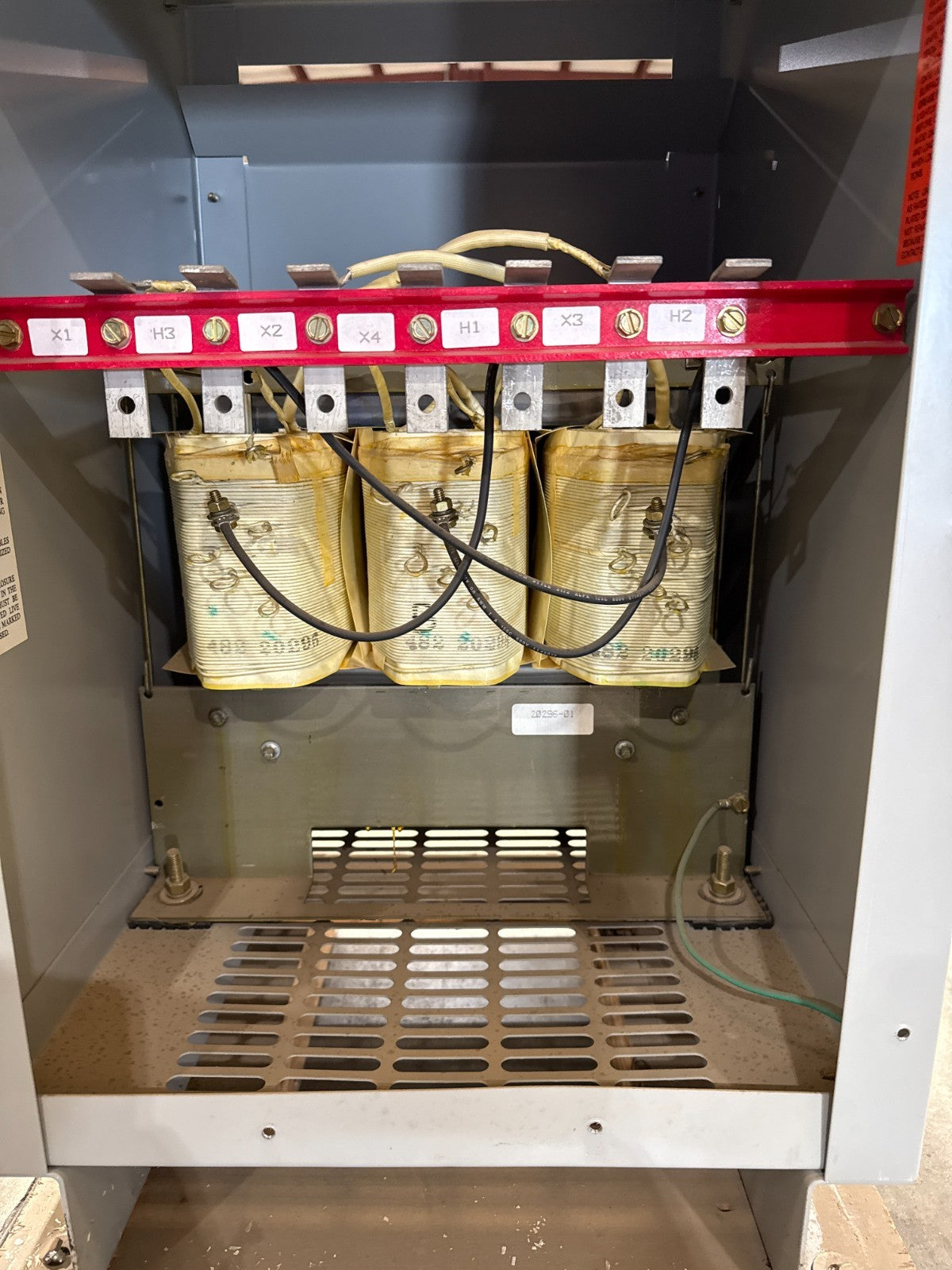 5 KVA Federal Pacific 20296-01 Transformer Pri 600V Sec 240/120V 3PH Indoor Encl New