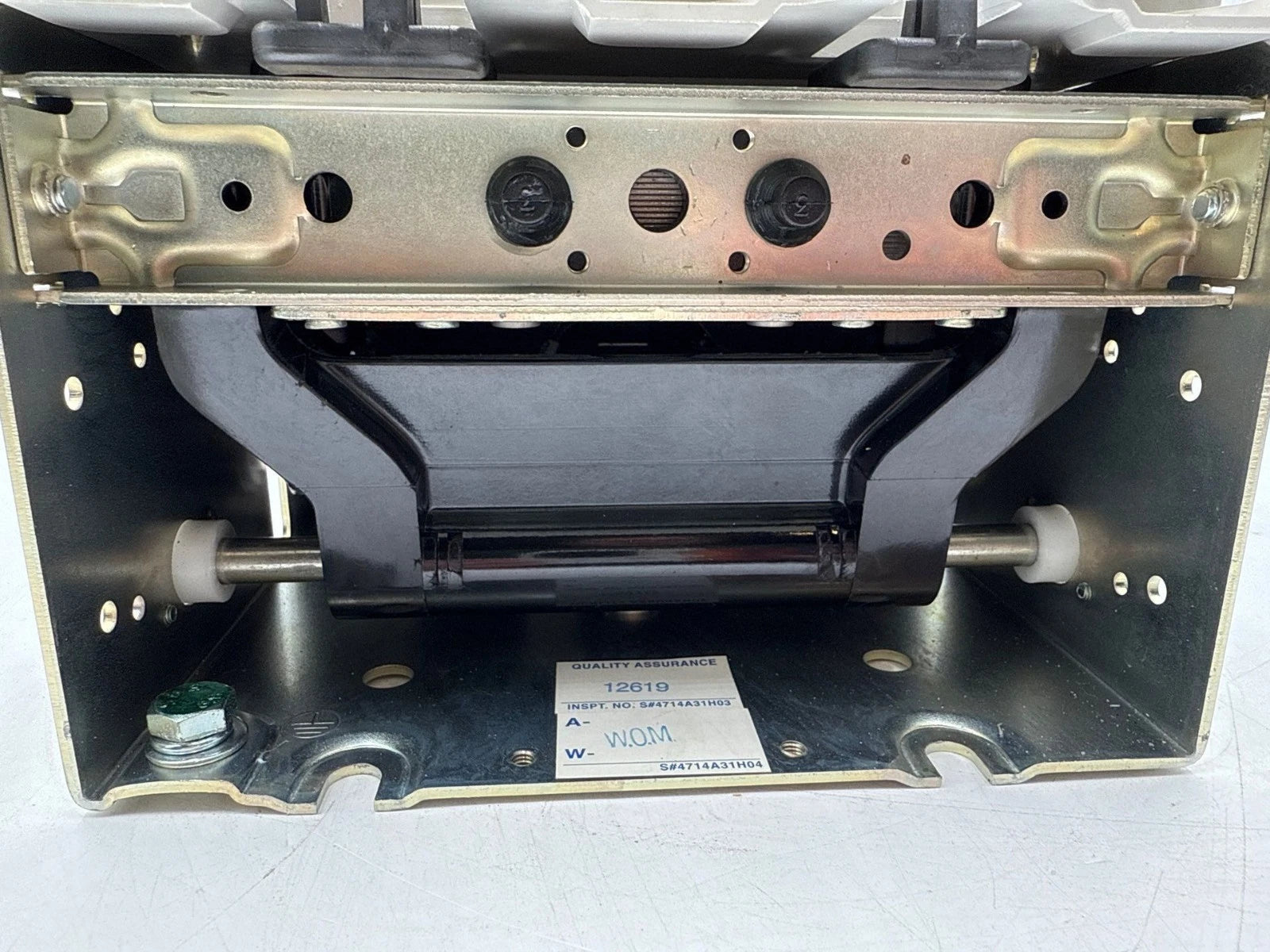 Eaton CE15UN3 Contactor 520A 3P 600V 350HP Freedom Coil 110-120V CE15UN3A80 New